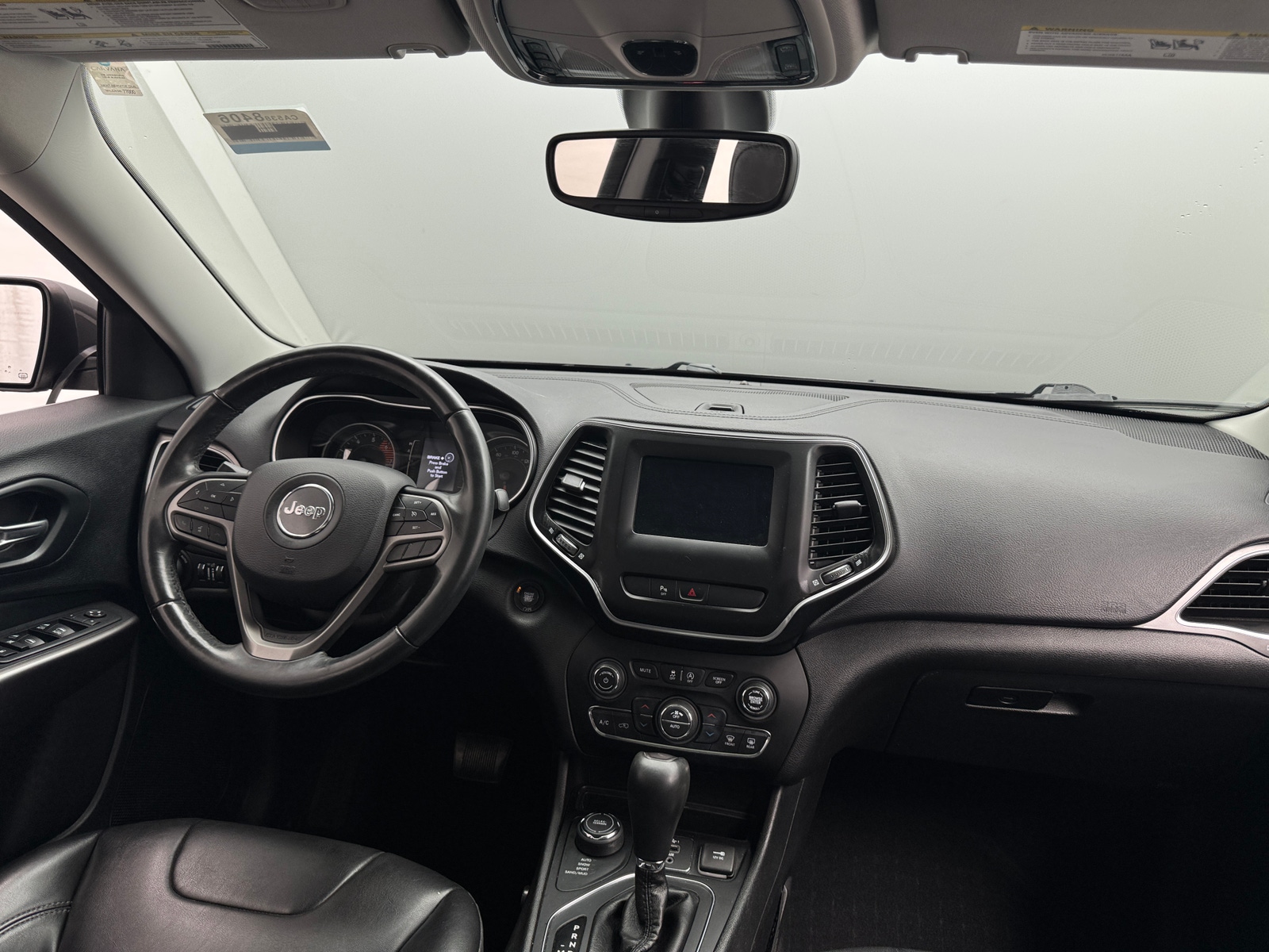 Thumbnail: 2019 Jeep Cherokee - 3