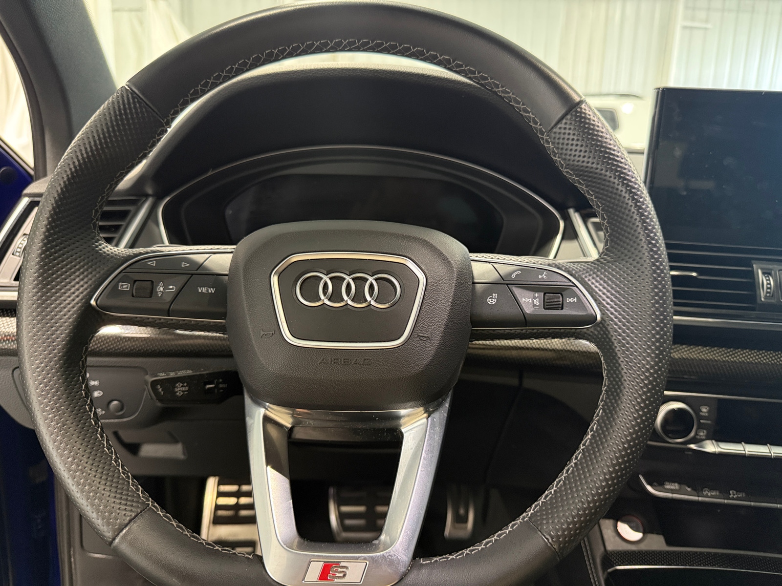 Thumbnail: 2022 Audi SQ5 - 4