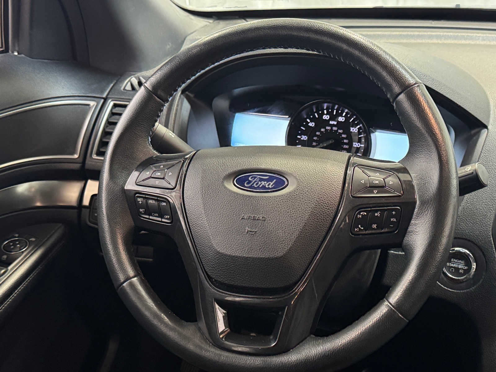 Thumbnail: 2019 Ford Explorer - 4