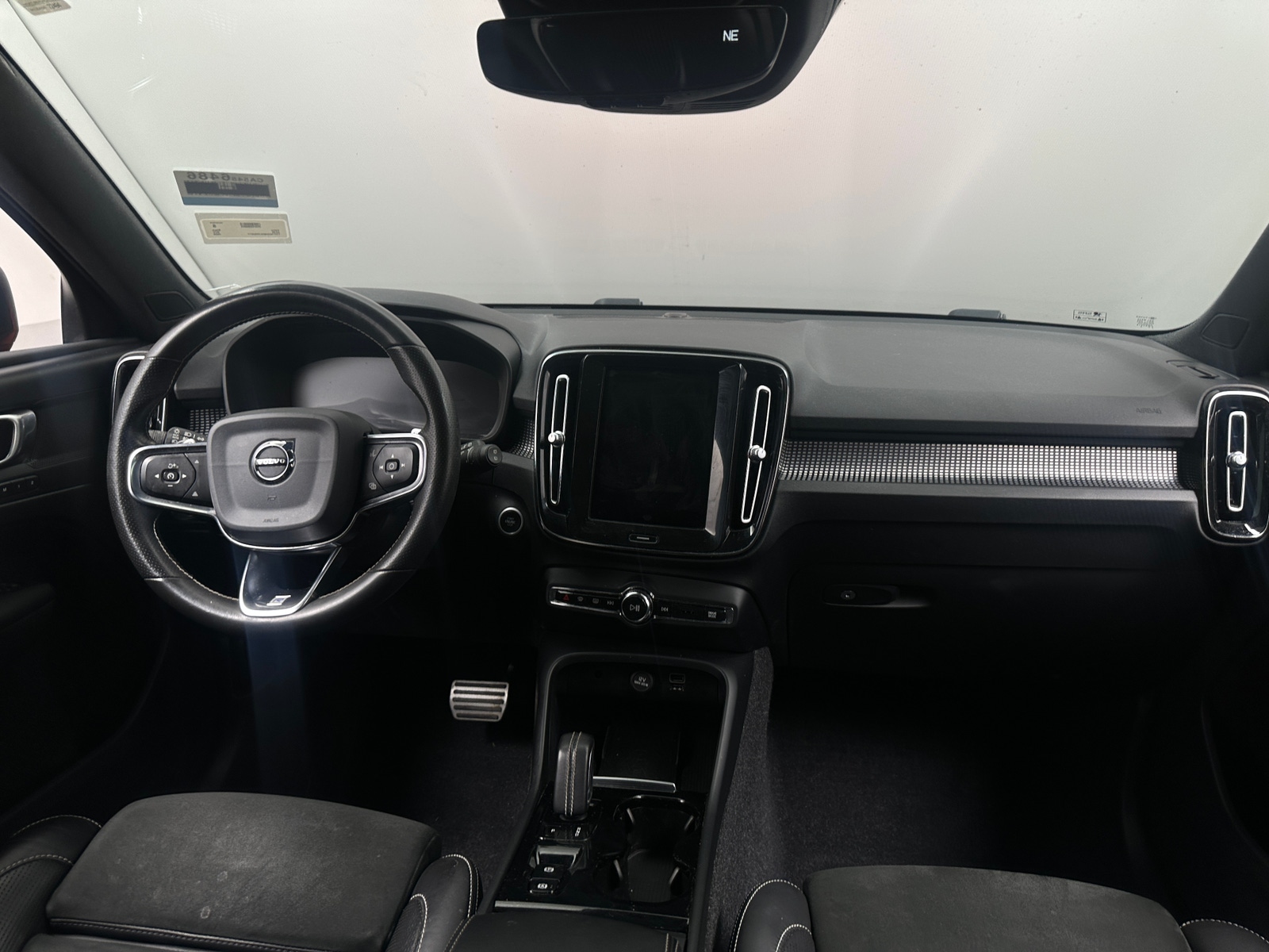 Thumbnail: 2020 Volvo XC40 - 2