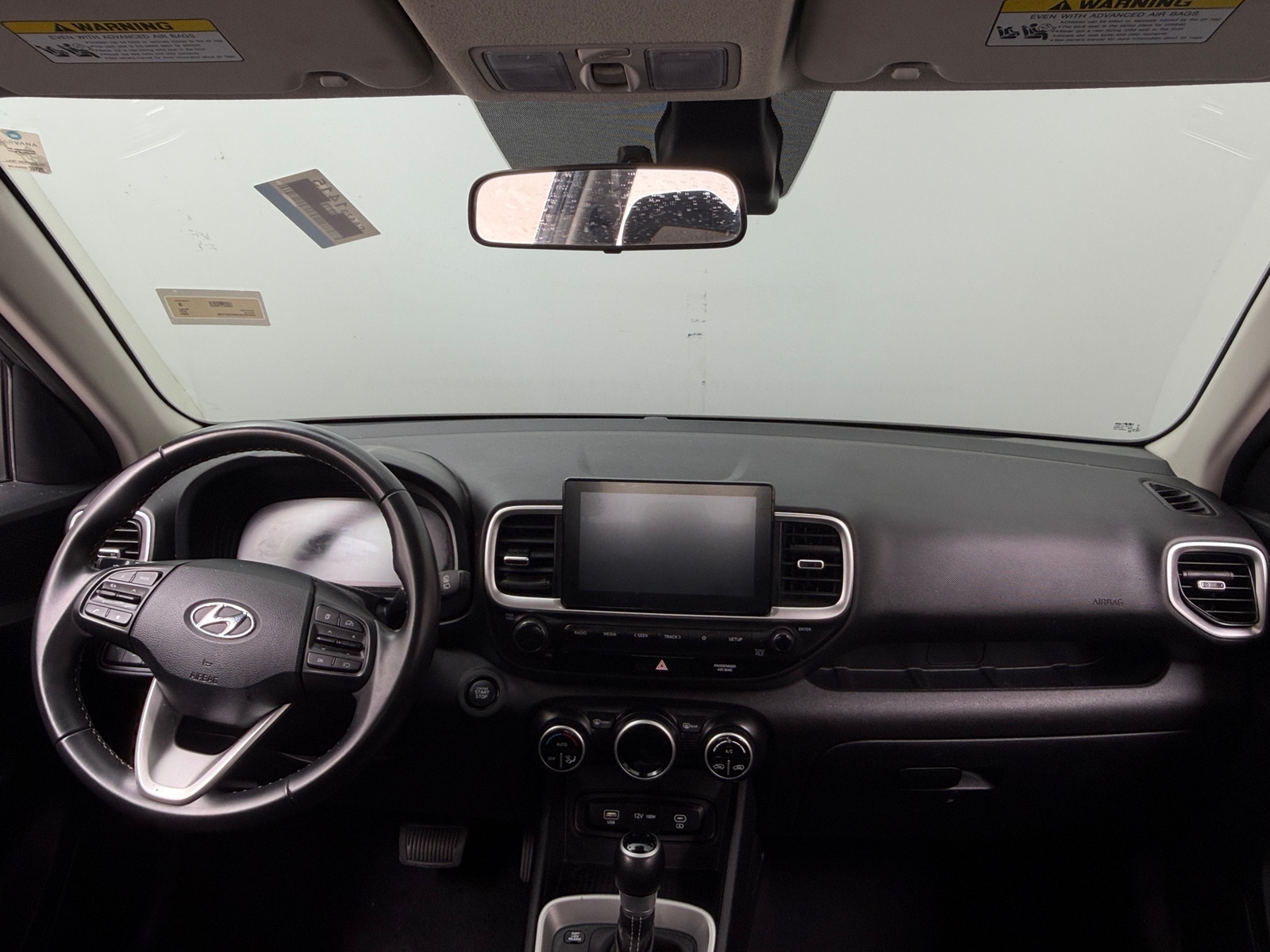 Thumbnail: 2024 Hyundai Venue - 3