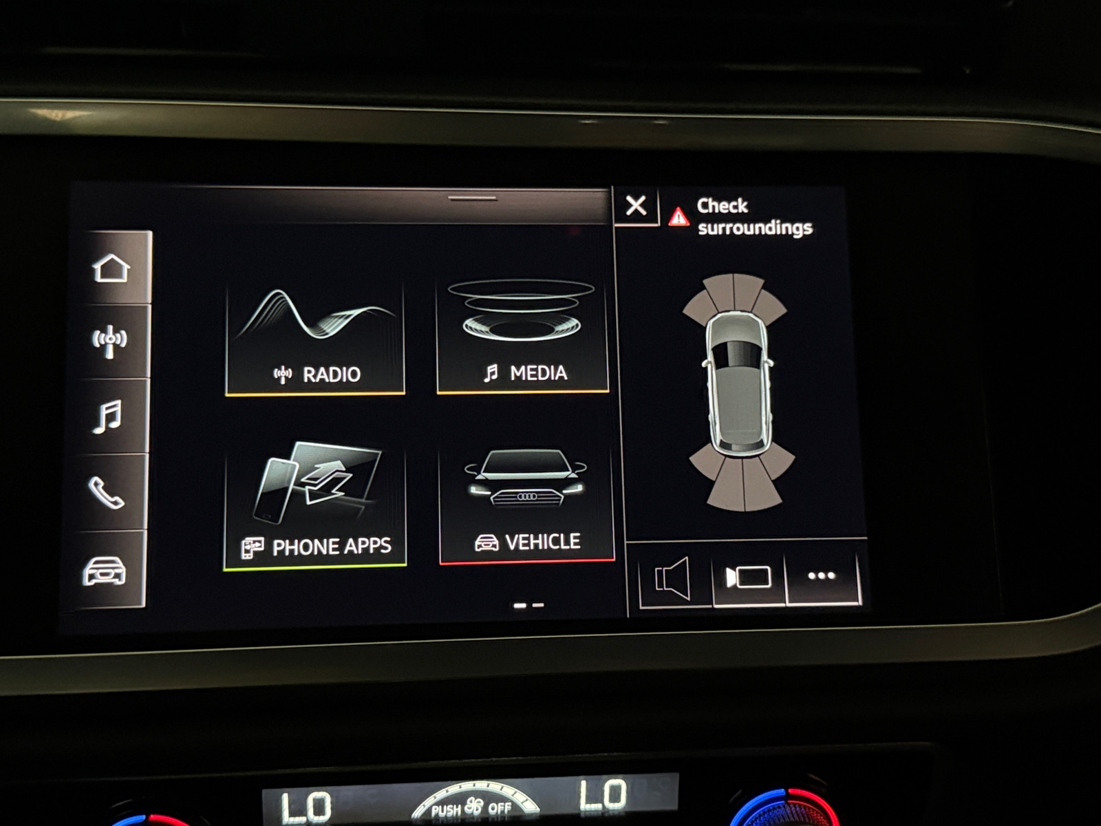 Thumbnail: 2022 Audi Q3 - 3