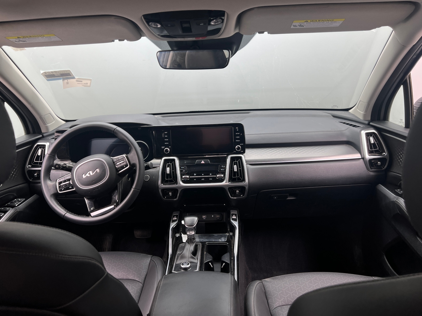 Thumbnail: 2023 Kia Sorento - 3