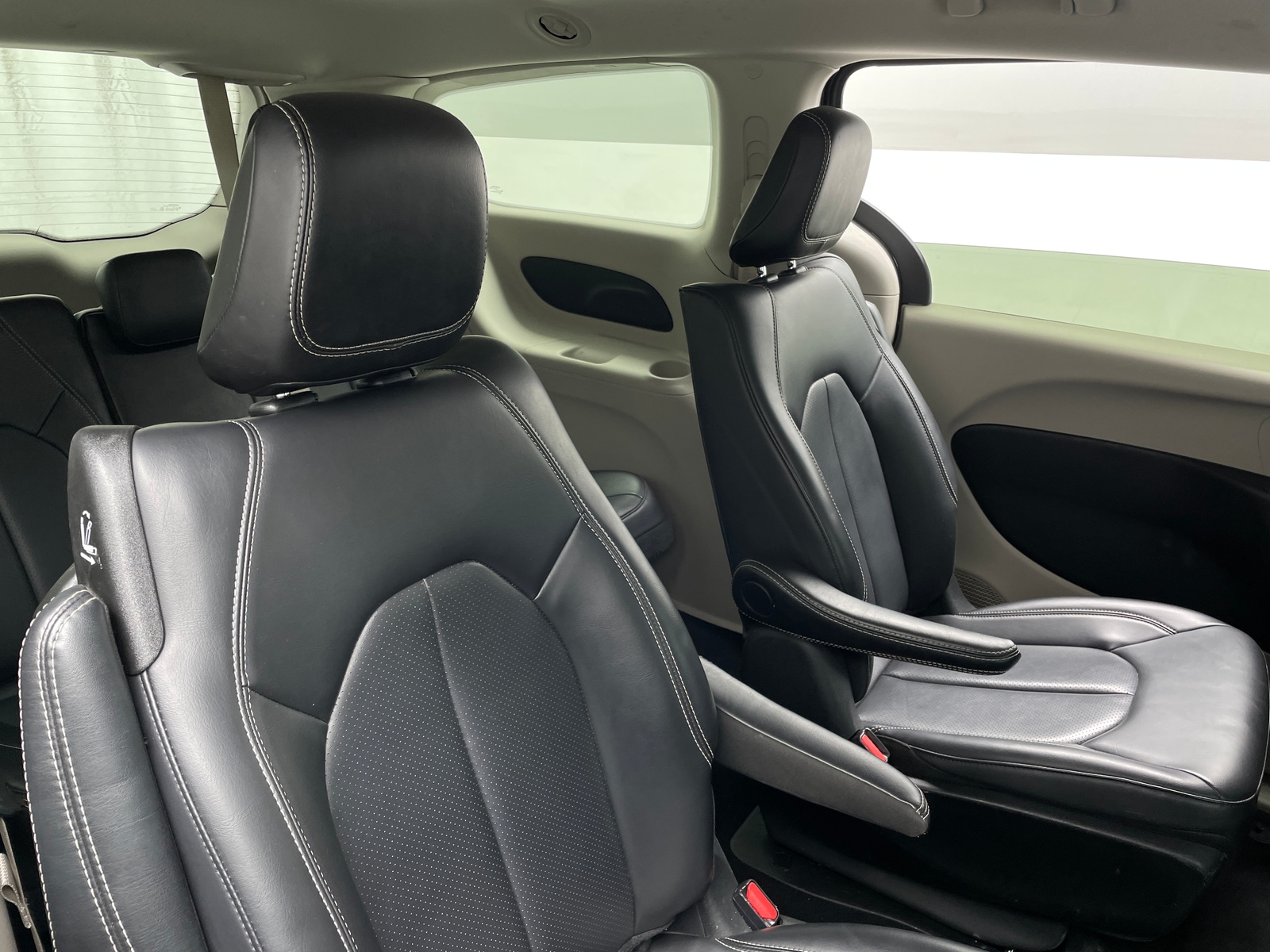 Thumbnail: 2024 Chrysler Pacifica - 5
