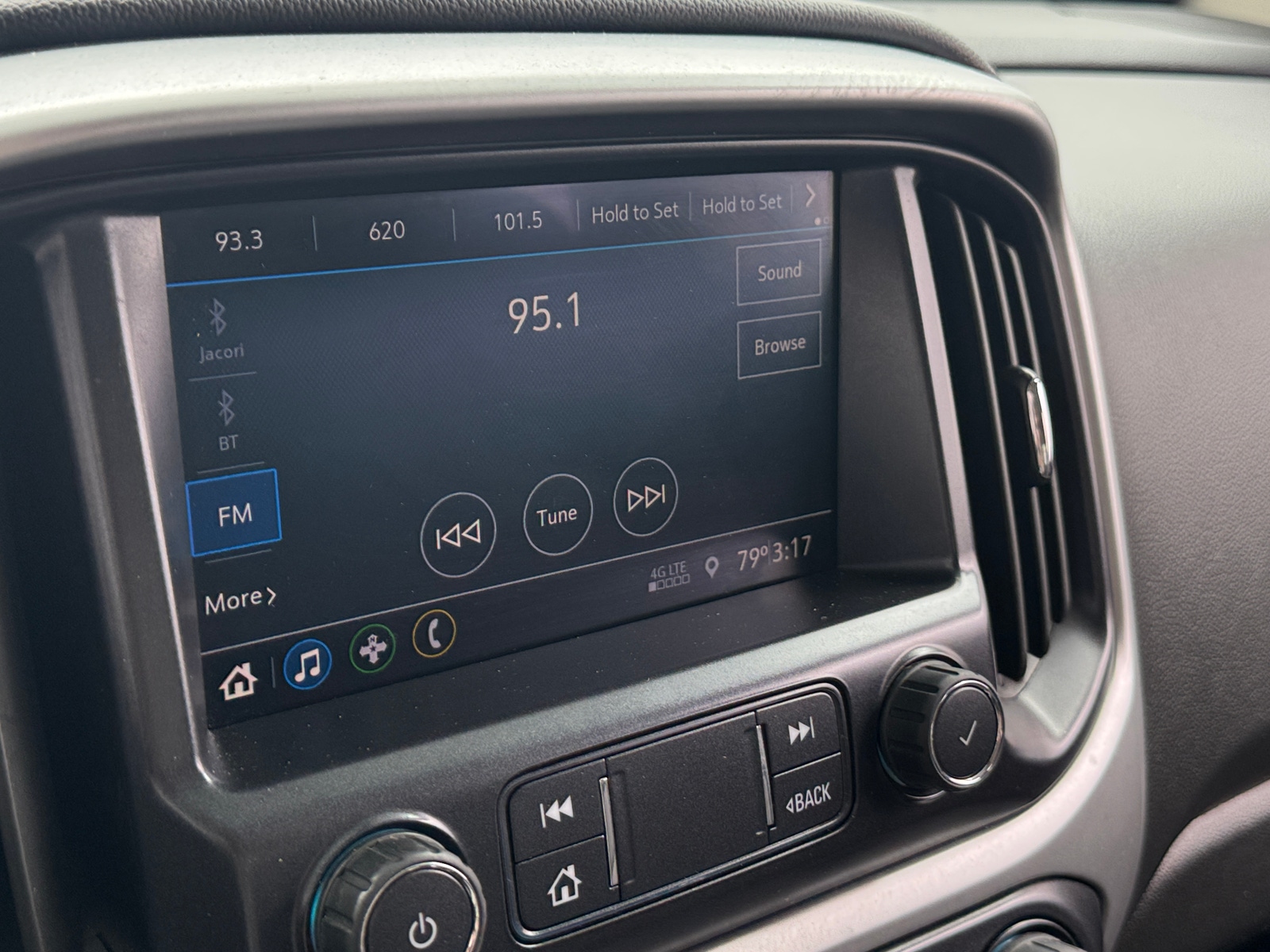 Thumbnail: 2021 Chevrolet Colorado - 4