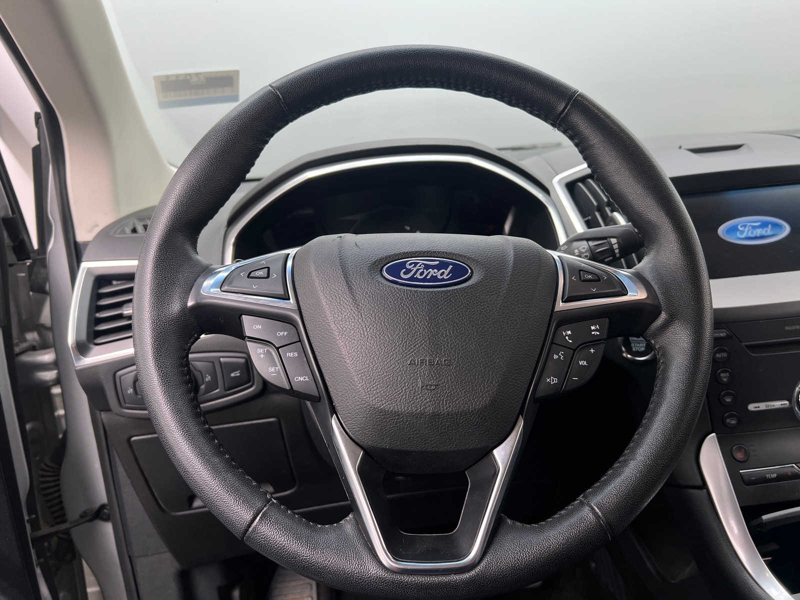 Thumbnail: 2018 Ford Edge - 4