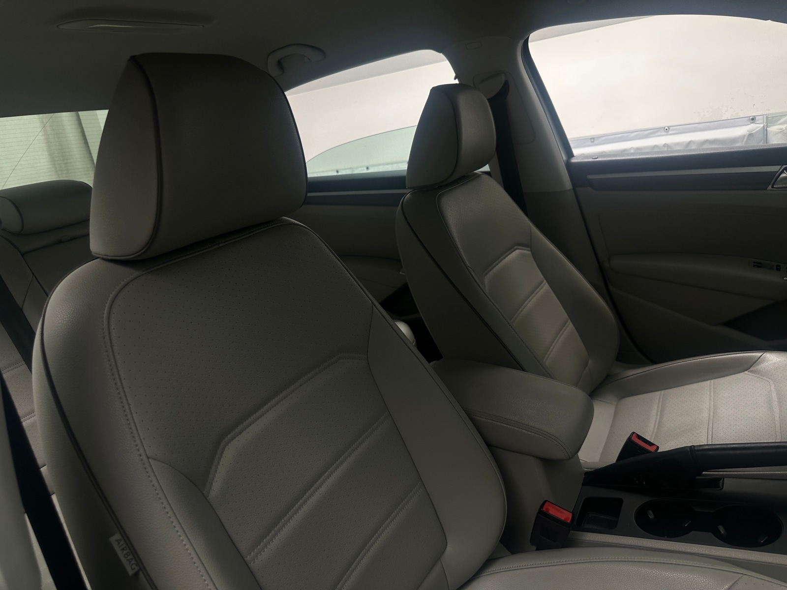 Thumbnail: 2018 Volkswagen Passat - 2