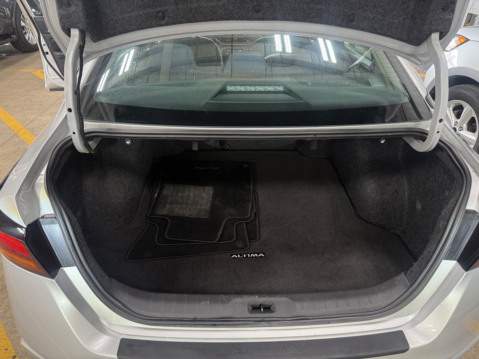 Thumbnail: 2019 Nissan Altima - 7