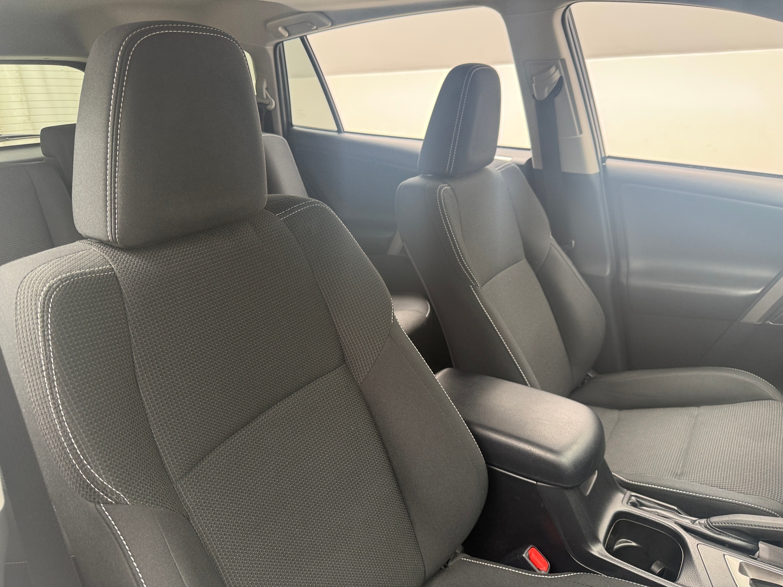 Thumbnail: 2018 Toyota RAV4 - 2