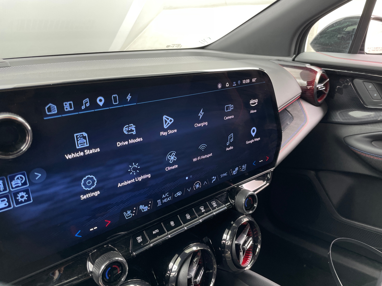 Thumbnail: 2024 Chevrolet Blazer EV - 4