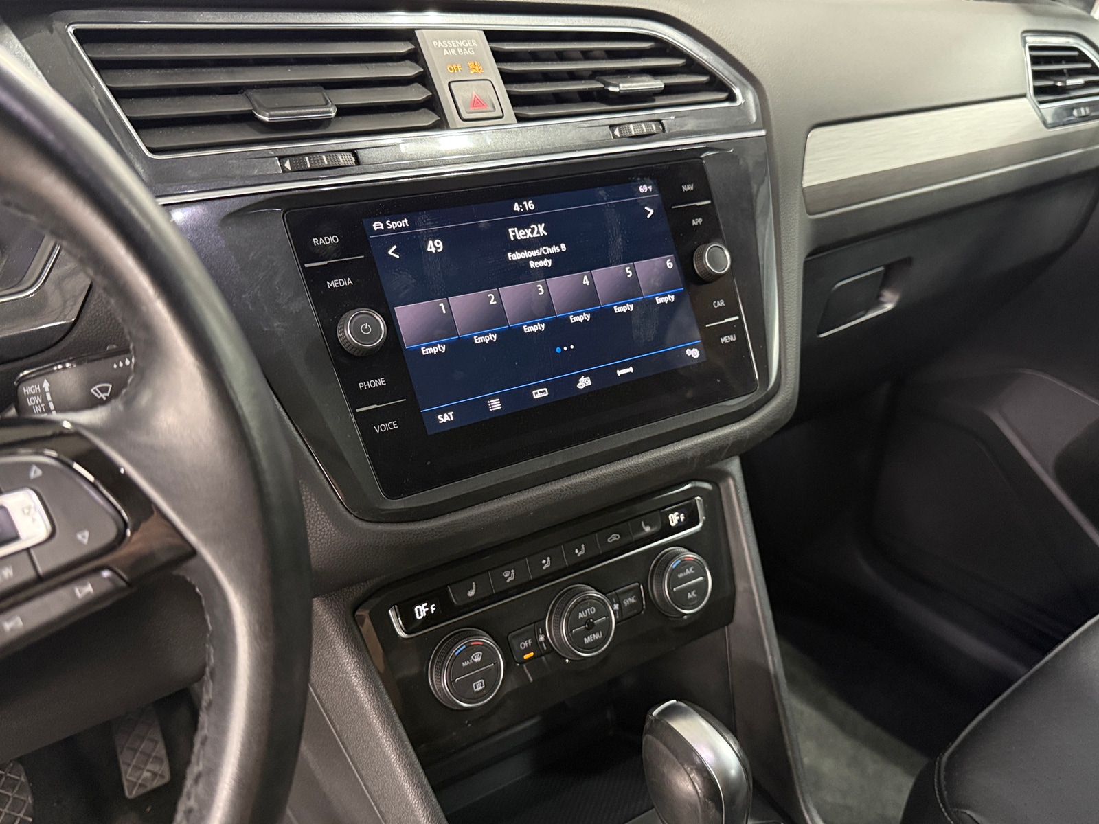 Thumbnail: 2019 Volkswagen Tiguan - 3