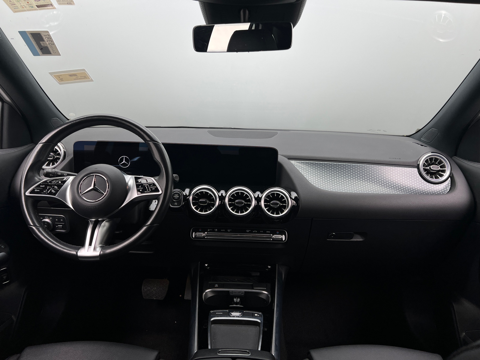 Thumbnail: 2025 Mercedes-Benz GLA - 2
