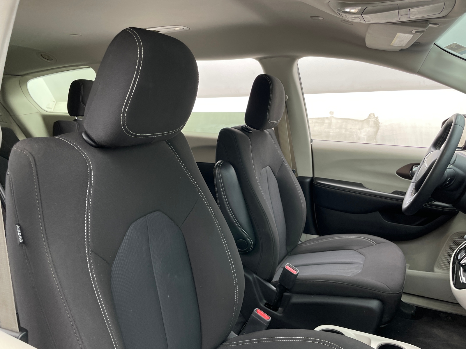 Thumbnail: 2023 Chrysler Voyager - 2
