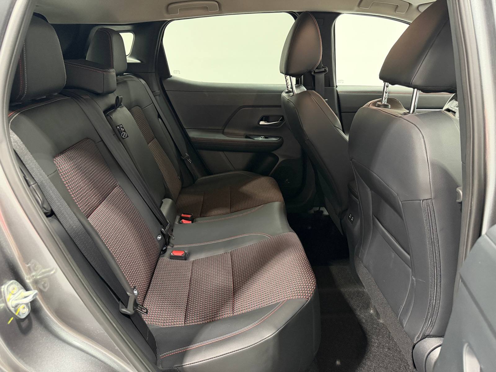Thumbnail: 2025 Nissan Kicks - 5