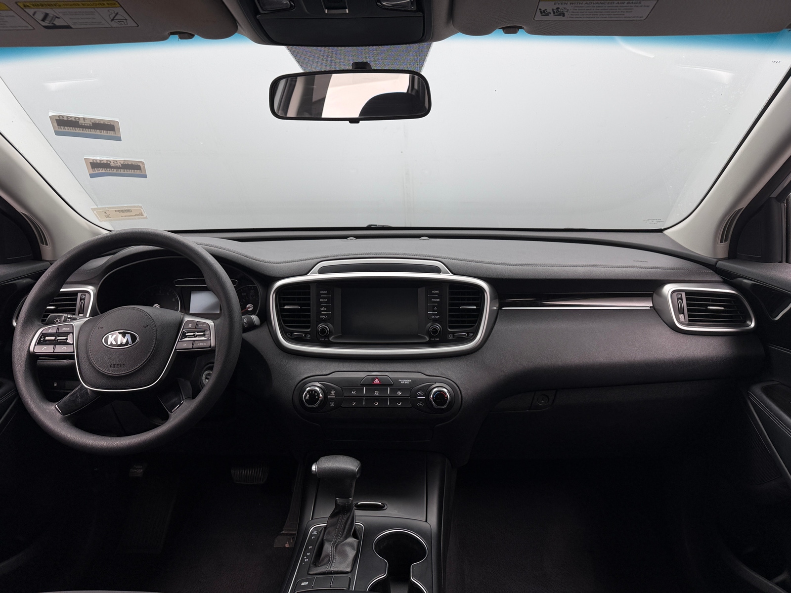 Thumbnail: 2019 Kia Sorento - 3