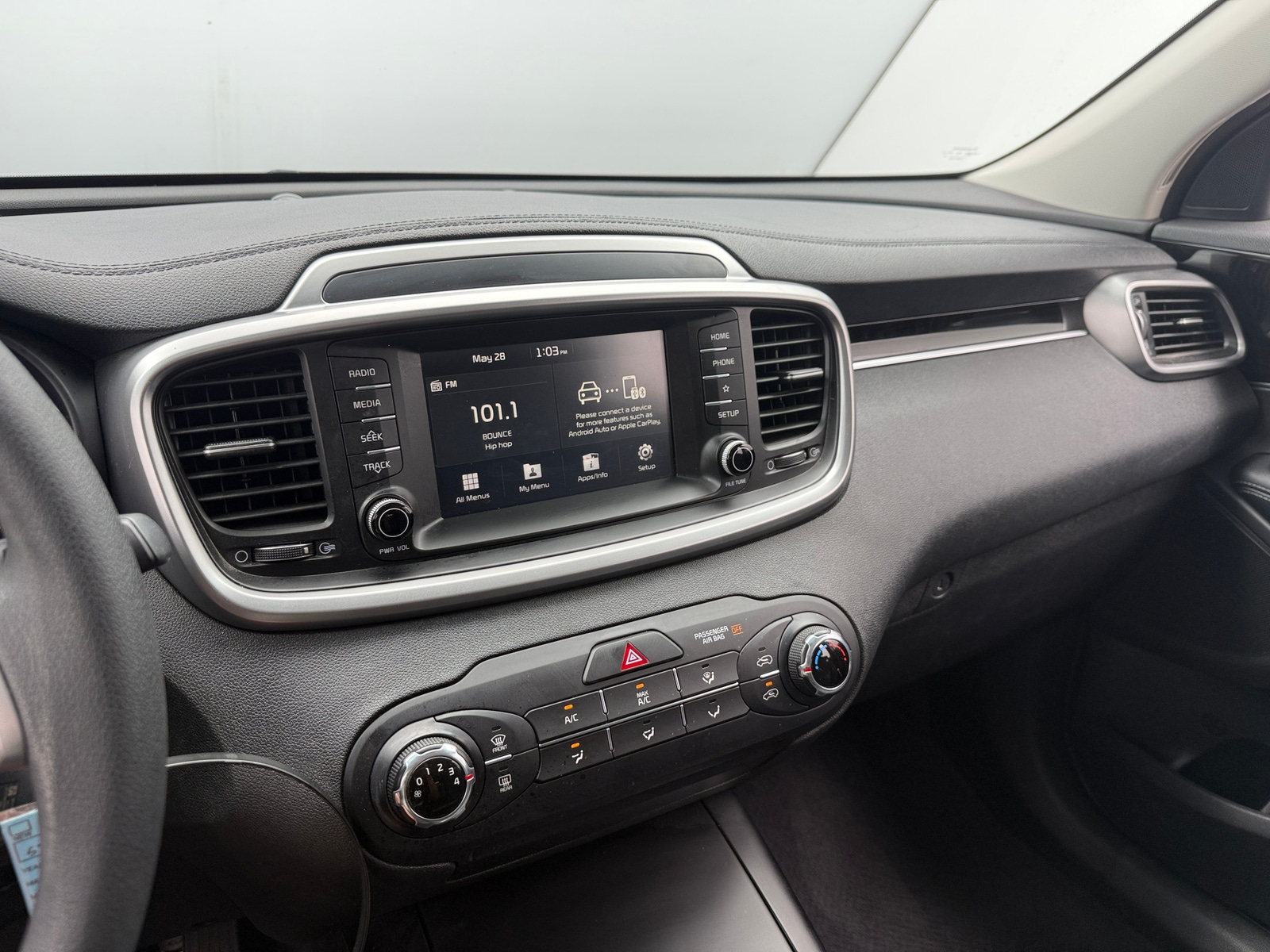 Thumbnail: 2019 Kia Sorento - 4