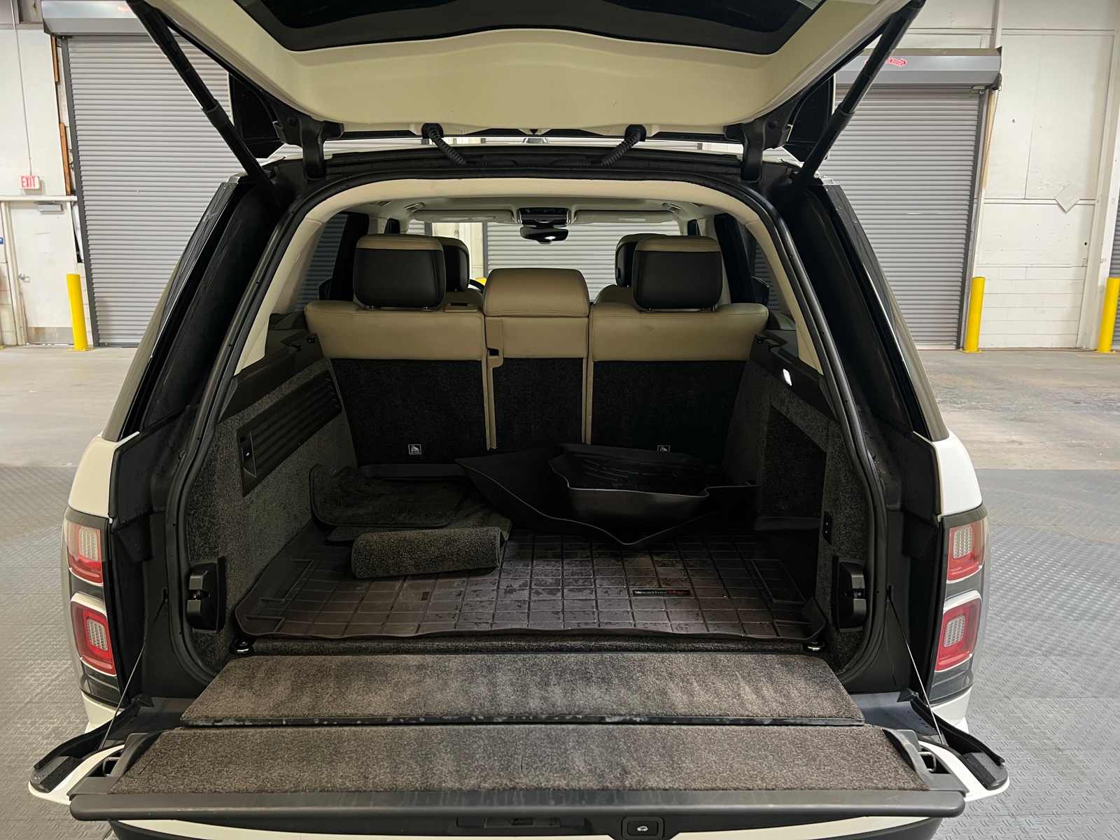 Thumbnail: 2019 Land Rover Range Rover - 6