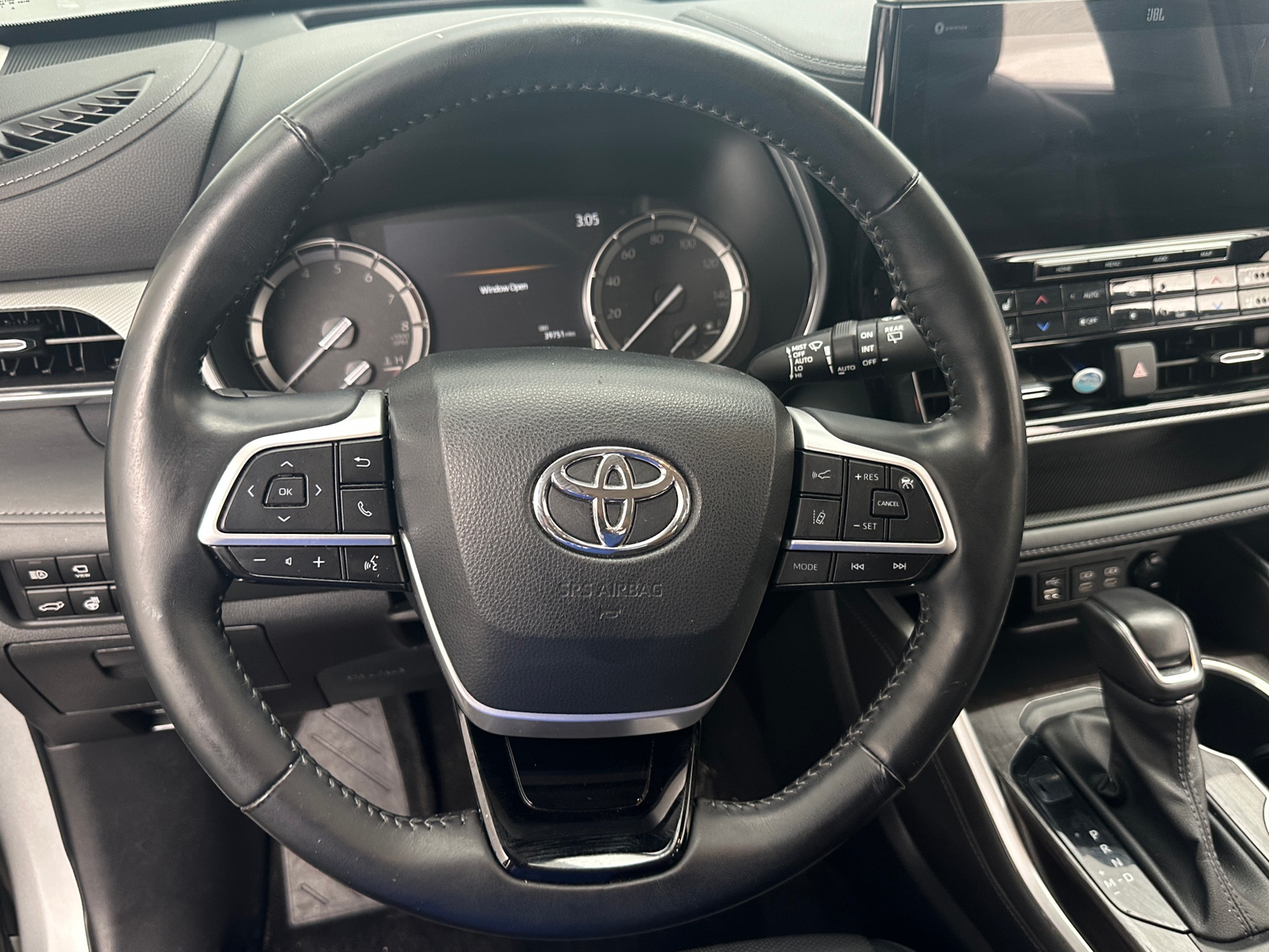 Thumbnail: 2022 Toyota Highlander - 4