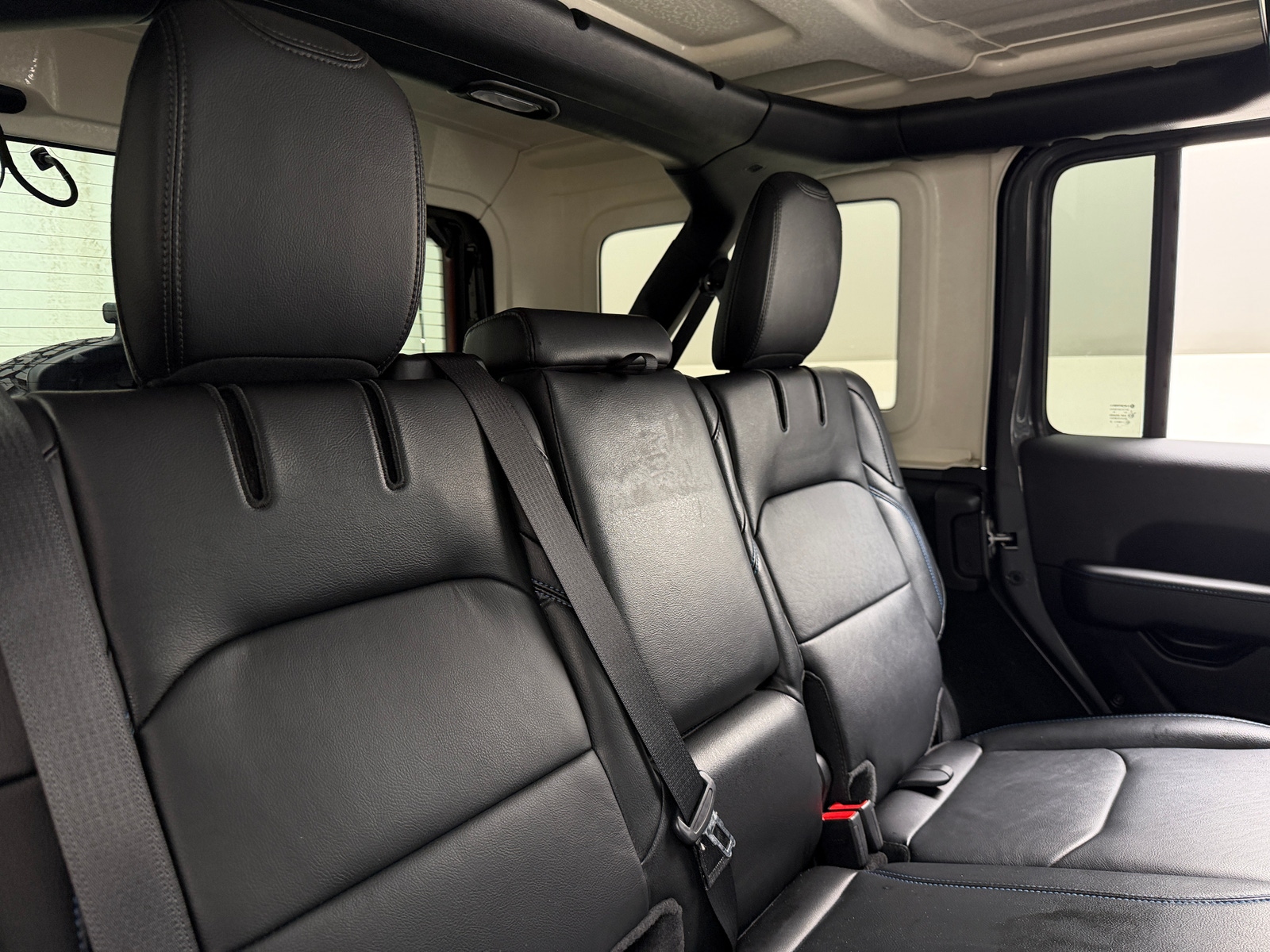 Thumbnail: 2022 Jeep Wrangler - 5