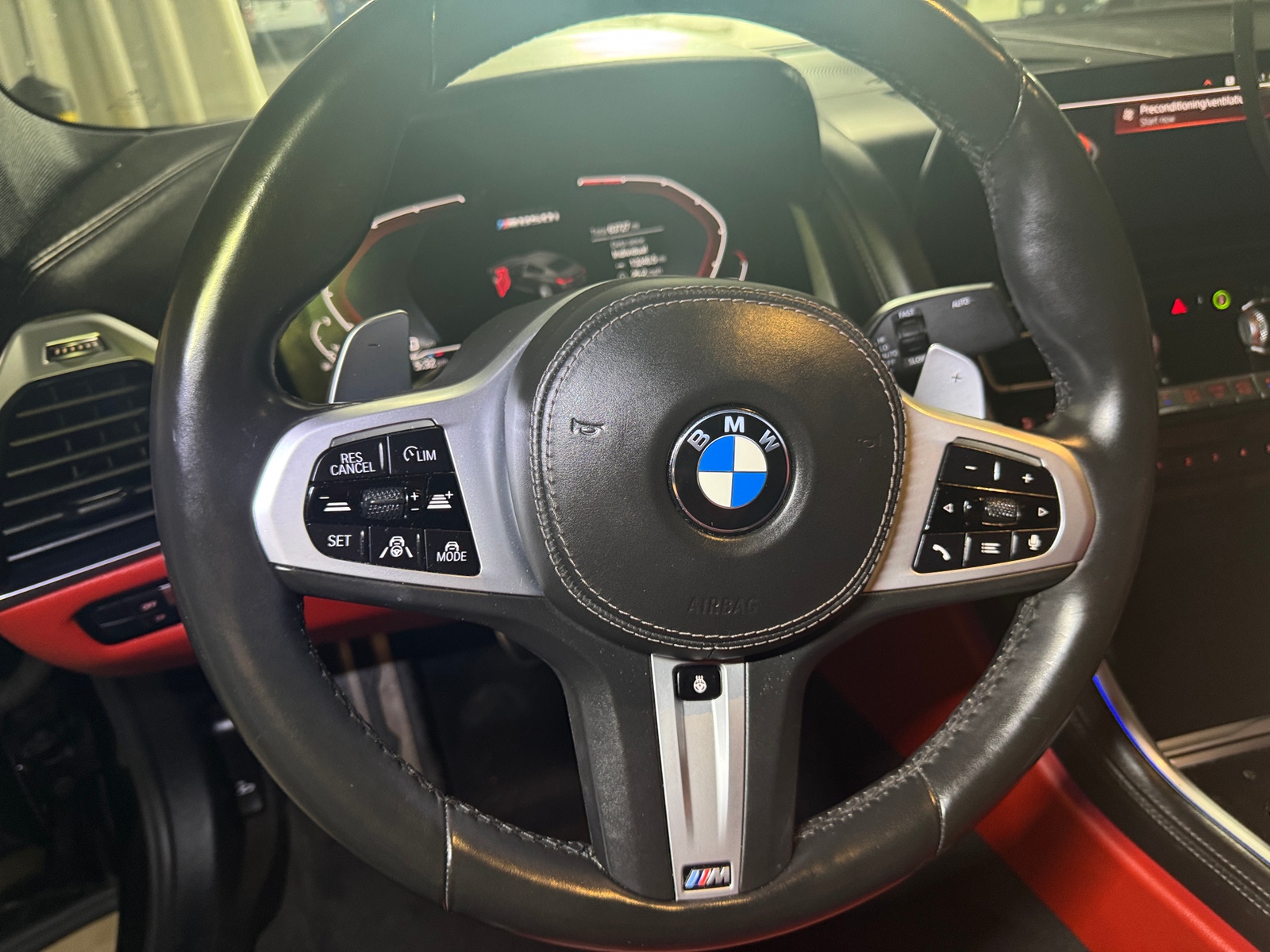 Thumbnail: 2020 BMW 8 Series - 4