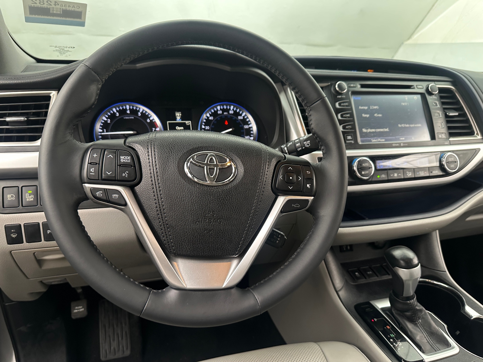 Thumbnail: 2015 Toyota Highlander - 4
