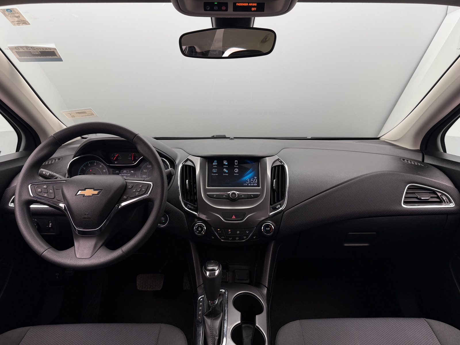 Thumbnail: 2018 Chevrolet Cruze - 3