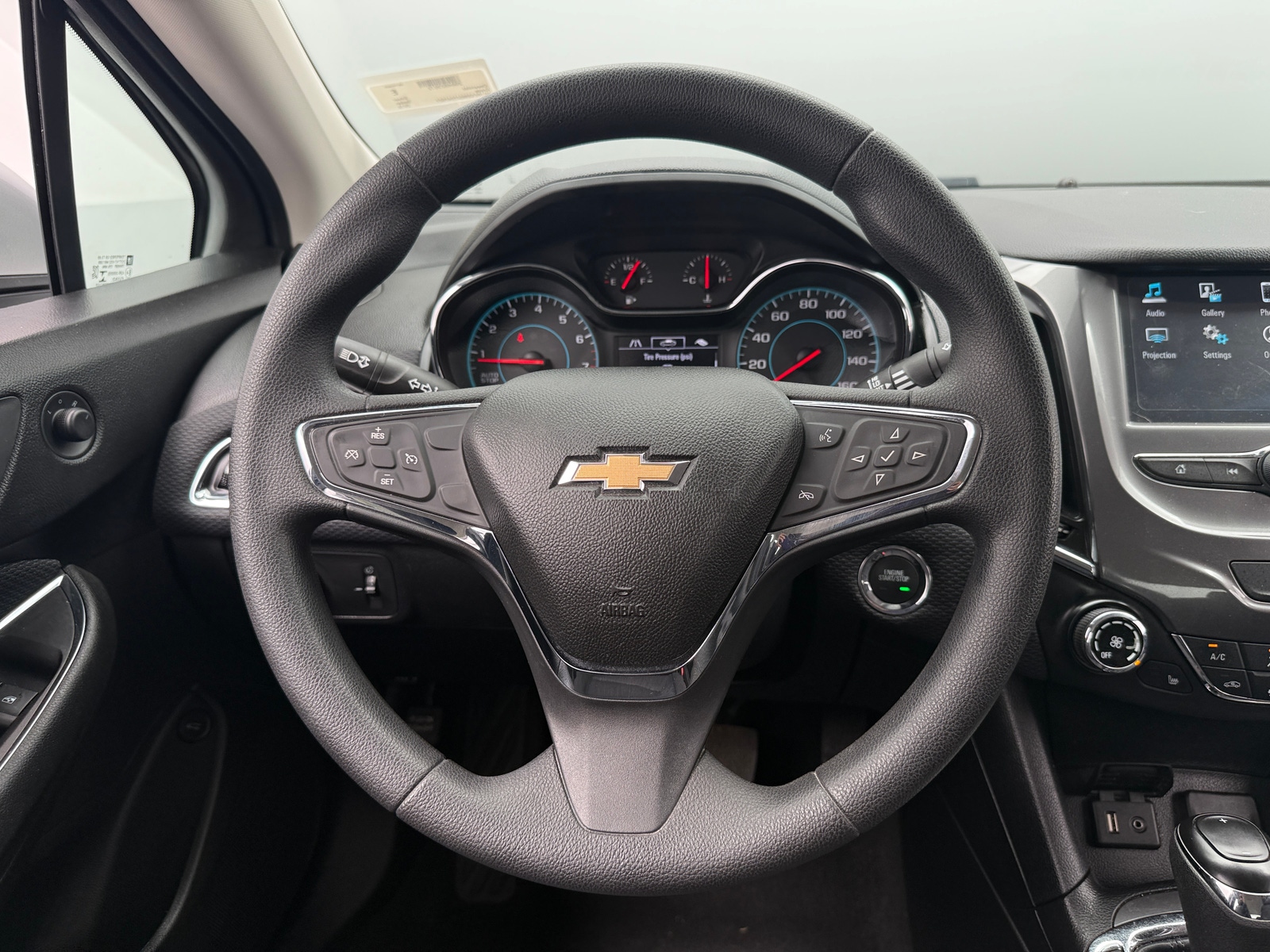 Thumbnail: 2018 Chevrolet Cruze - 5