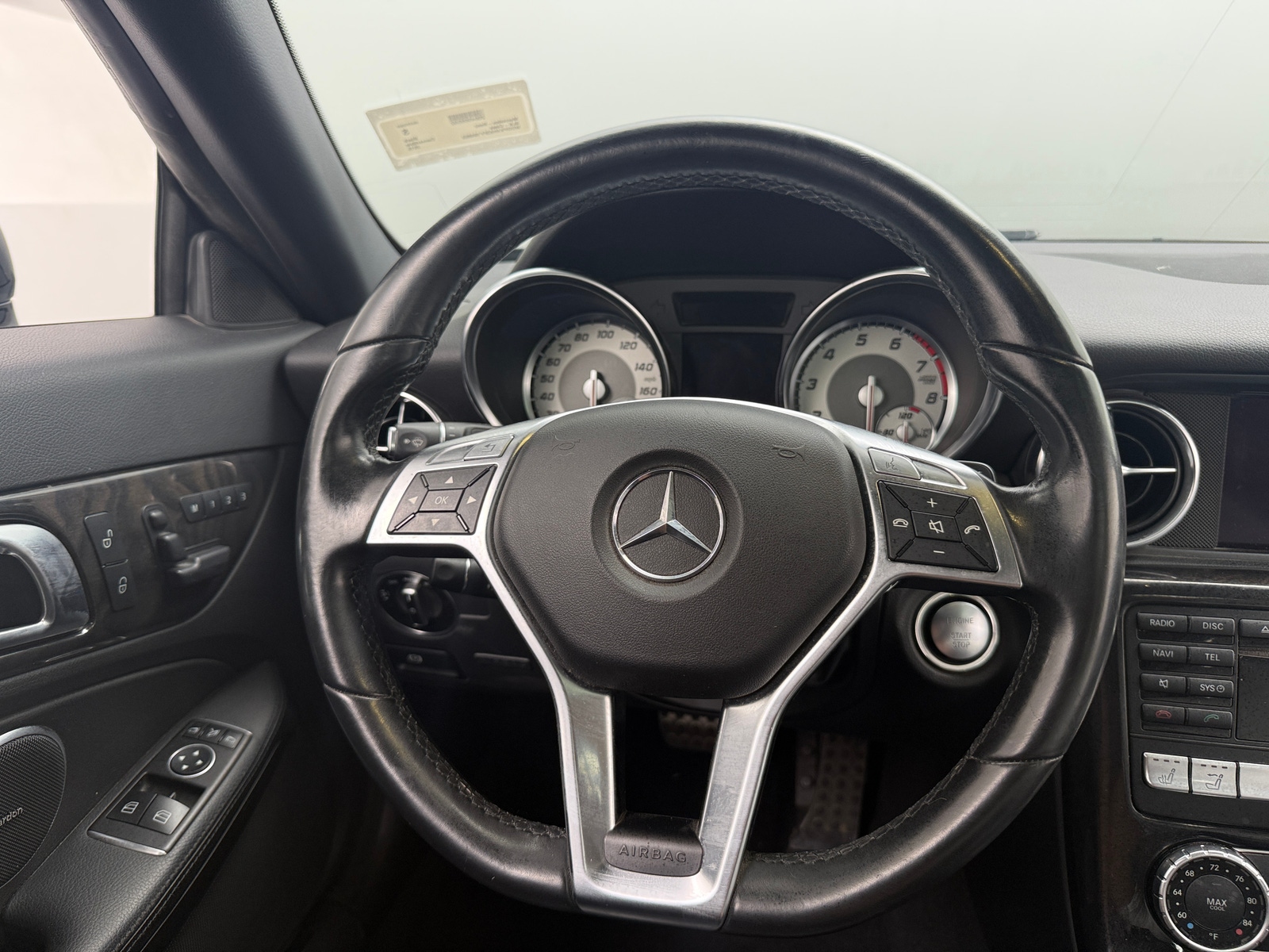 Thumbnail: 2015 Mercedes-Benz SLK - 4