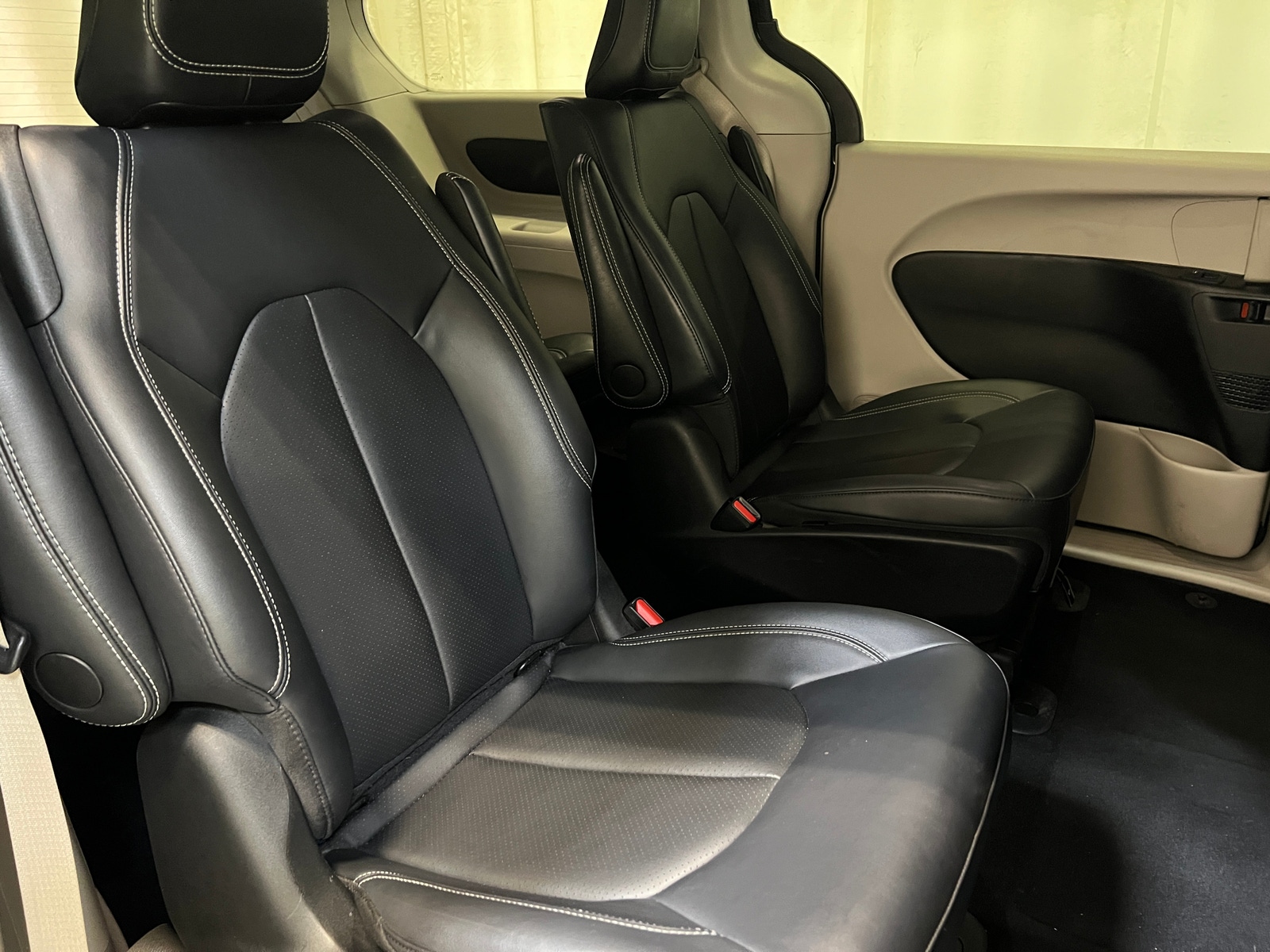 Thumbnail: 2024 Chrysler Pacifica - 6