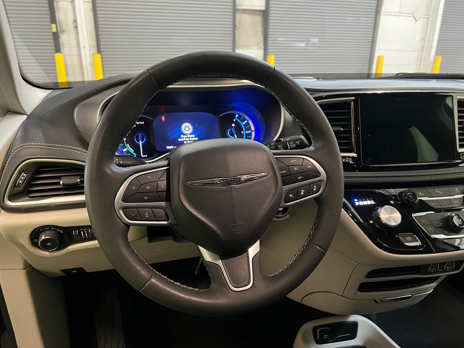 Thumbnail: 2024 Chrysler Pacifica - 5