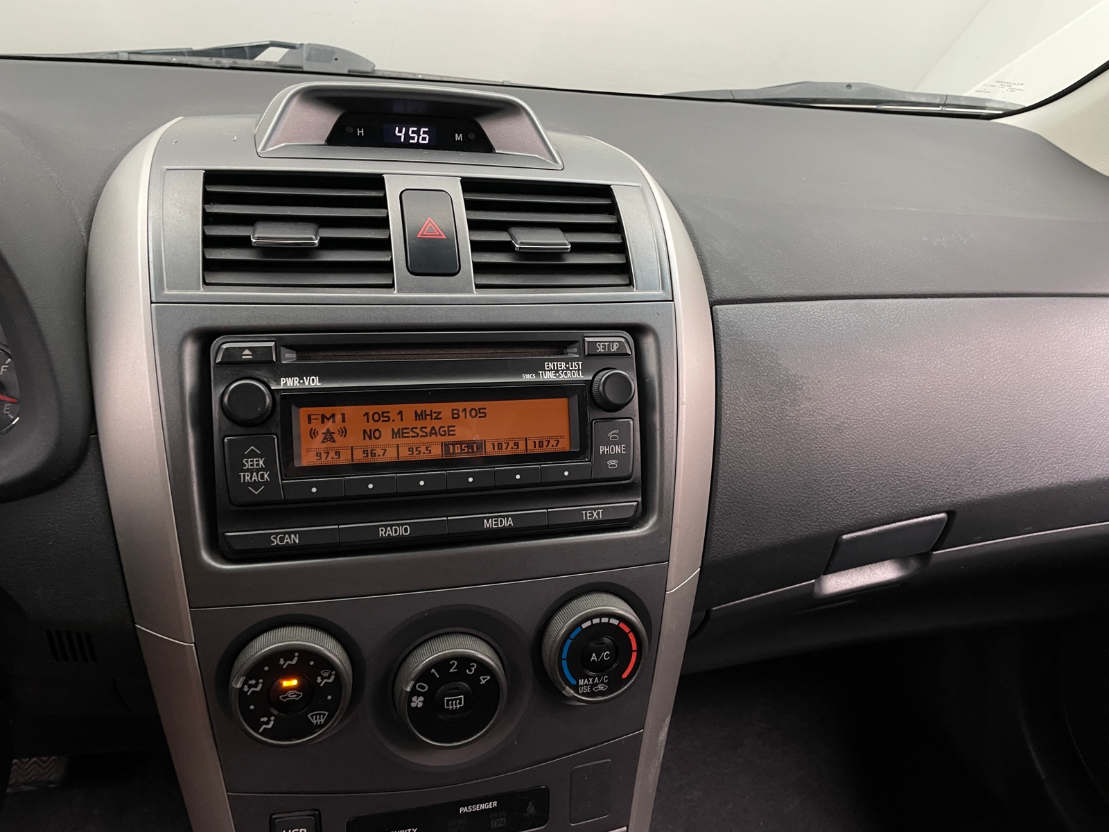 Thumbnail: 2012 Toyota Corolla - 4