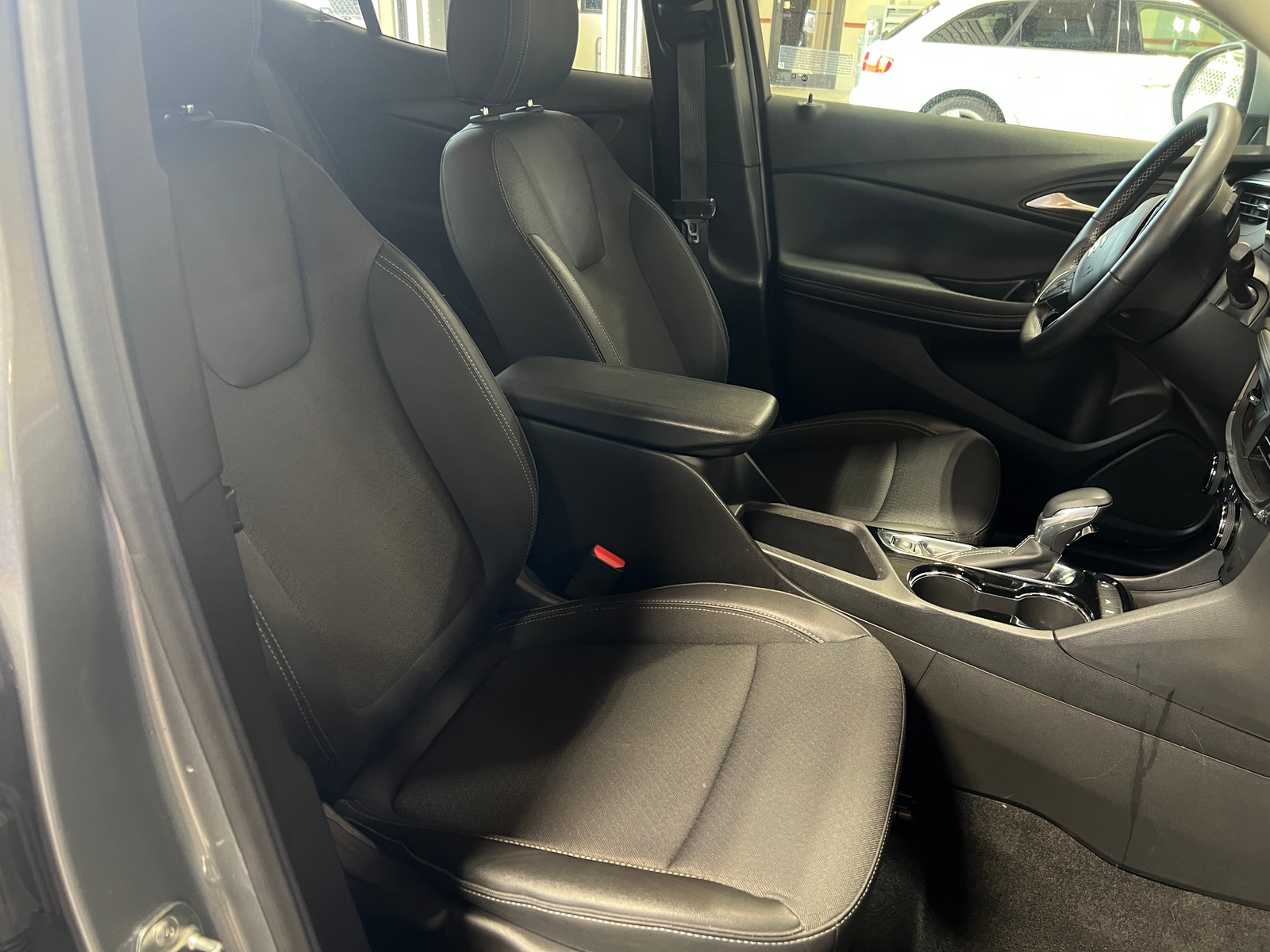 Thumbnail: 2025 Buick Encore GX - 2