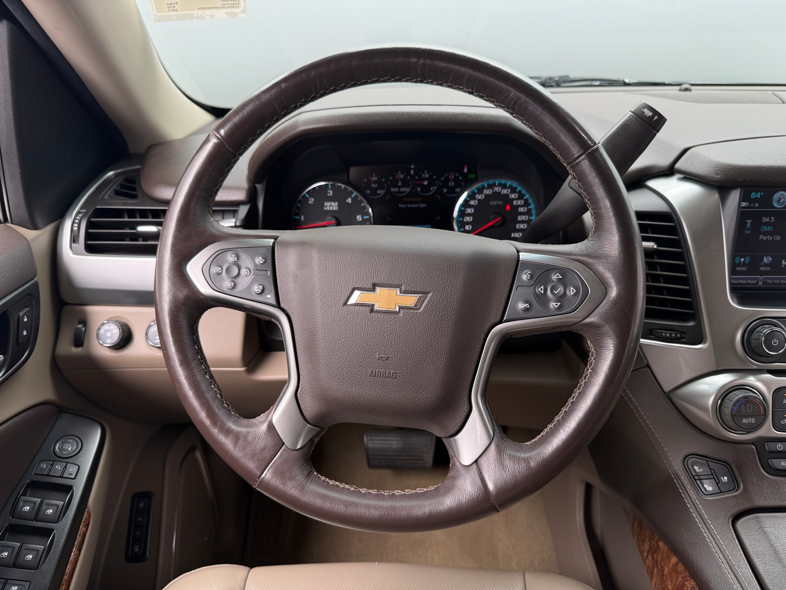 Thumbnail: 2017 Chevrolet Suburban - 4