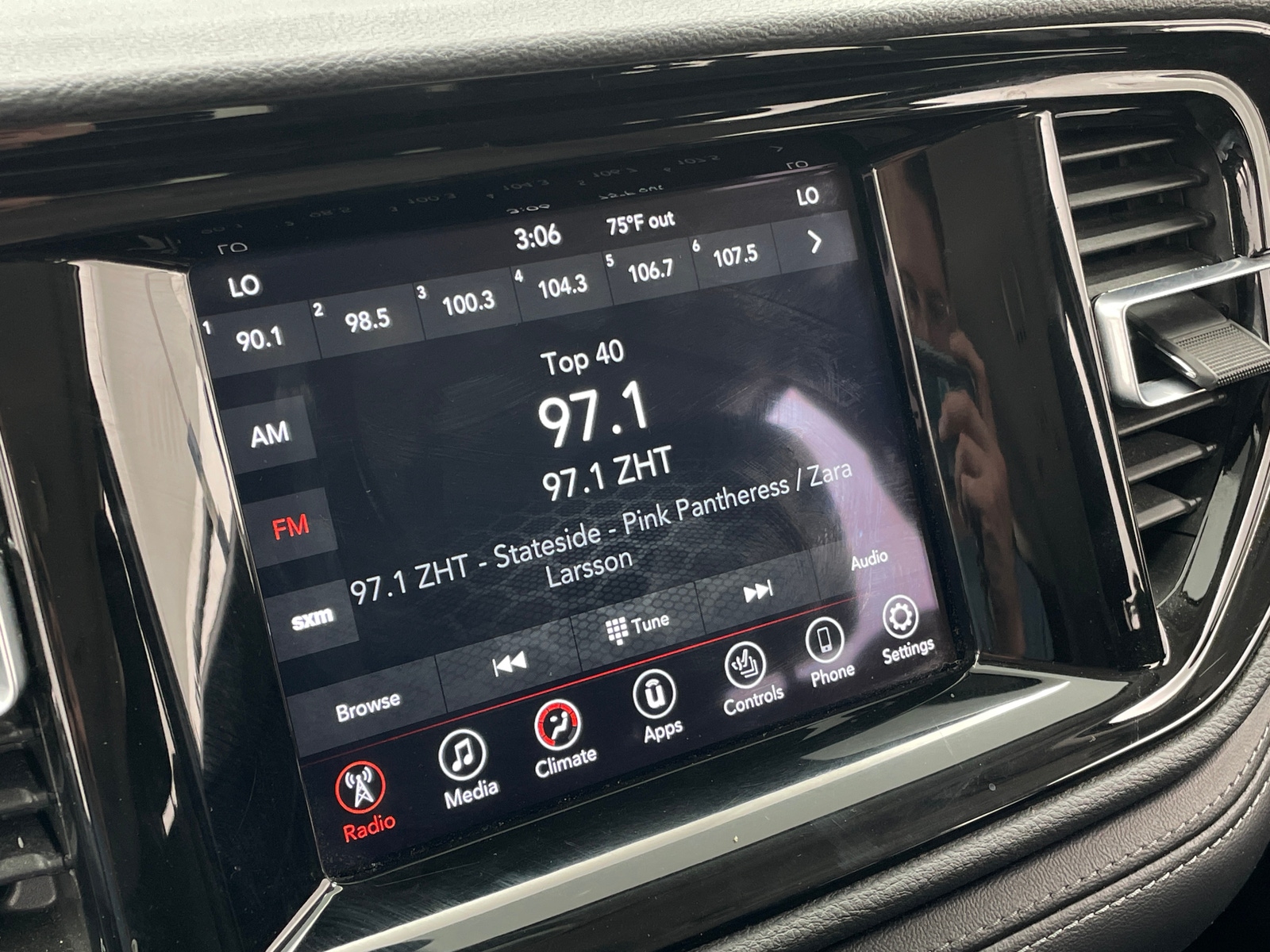 Thumbnail: 2021 Dodge Durango - 4