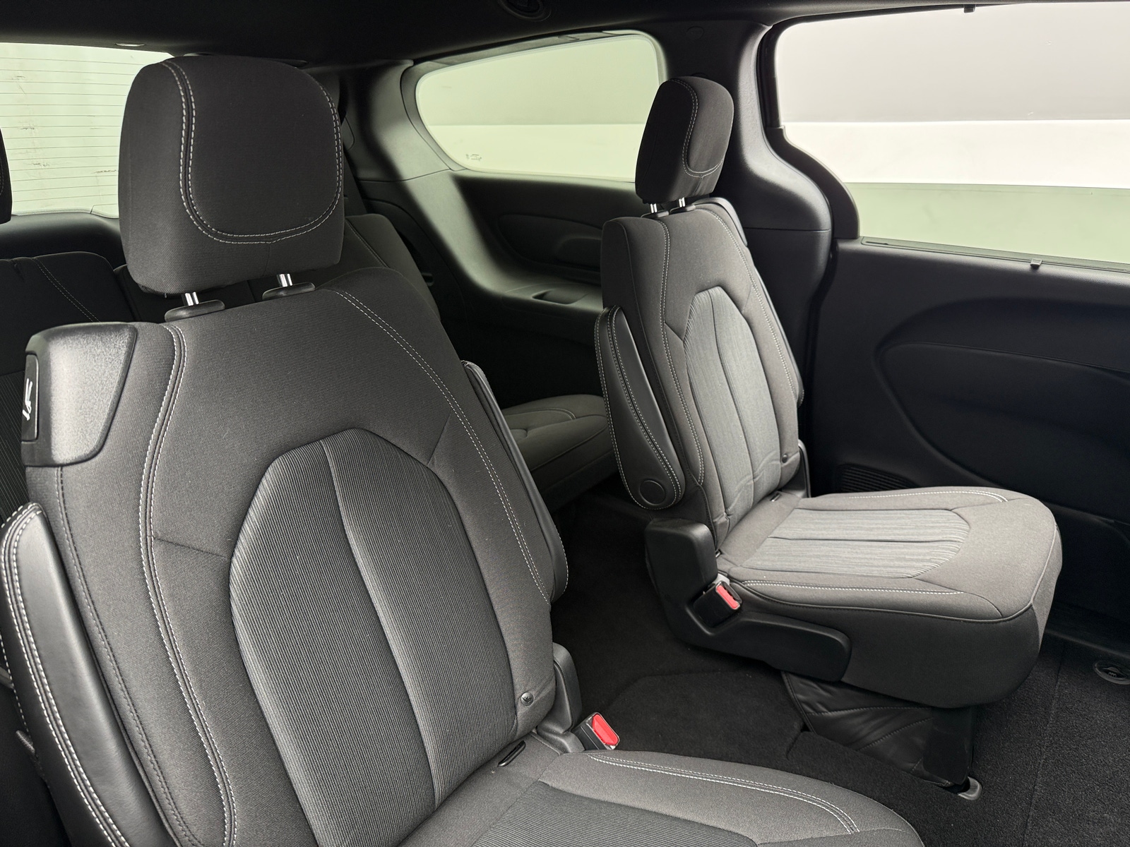 Thumbnail: 2019 Chrysler Pacifica - 6