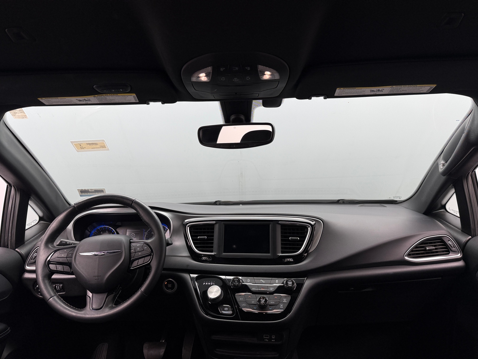 Thumbnail: 2019 Chrysler Pacifica - 3