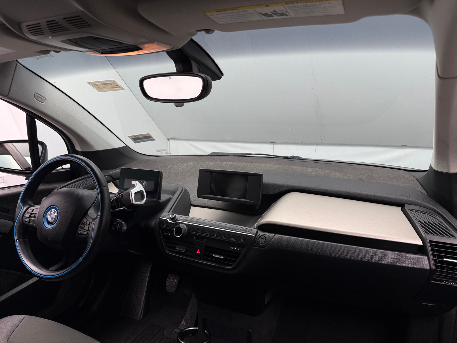 Thumbnail: 2017 BMW i3 - 3
