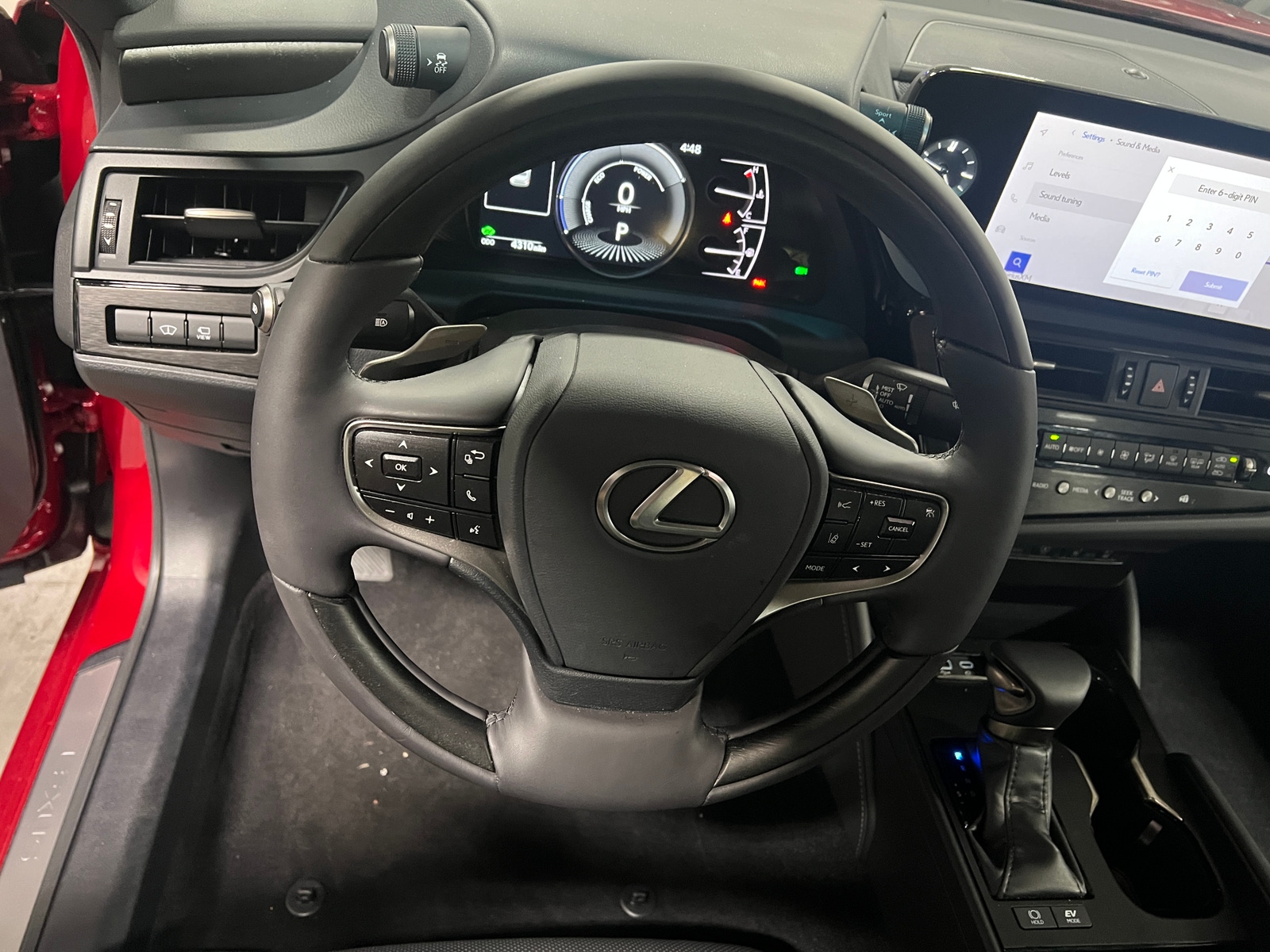 Thumbnail: 2025 Lexus ES - 4