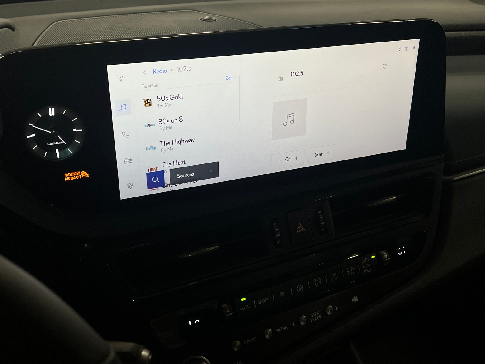 Thumbnail: 2025 Lexus ES - 3