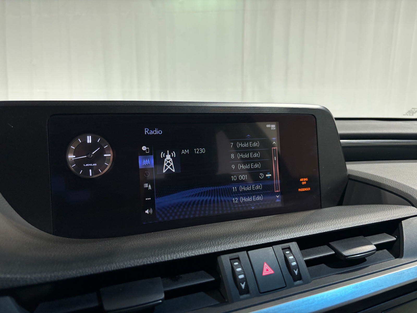 Thumbnail: 2020 Lexus ES - 4
