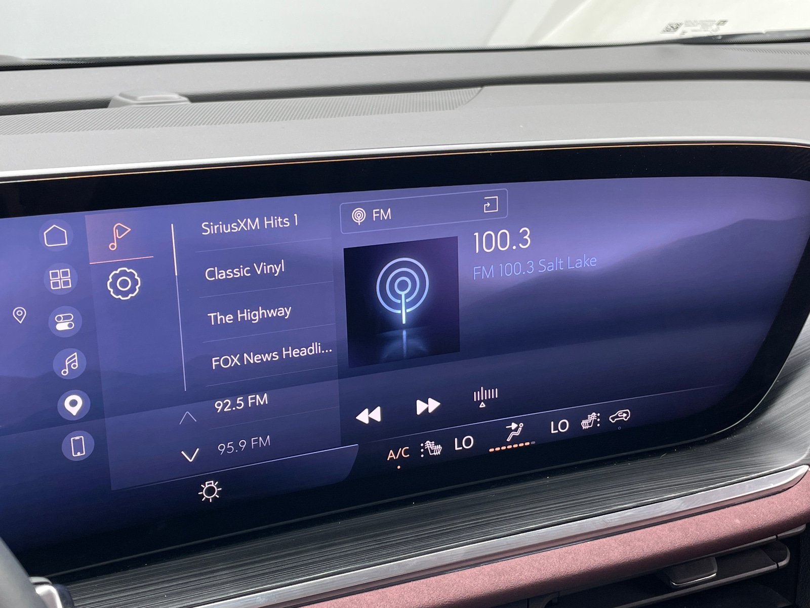 Thumbnail: 2024 Buick Envision - 3