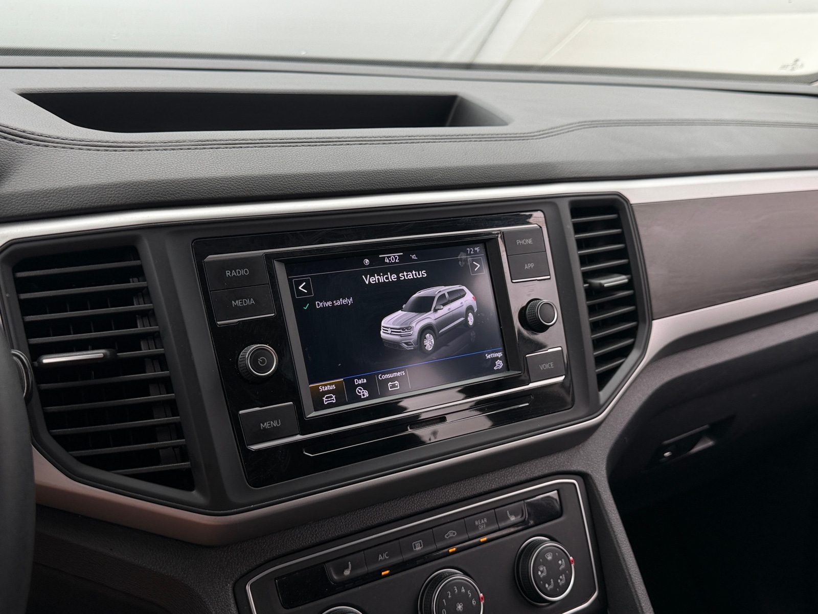 Thumbnail: 2023 Volkswagen Atlas - 4