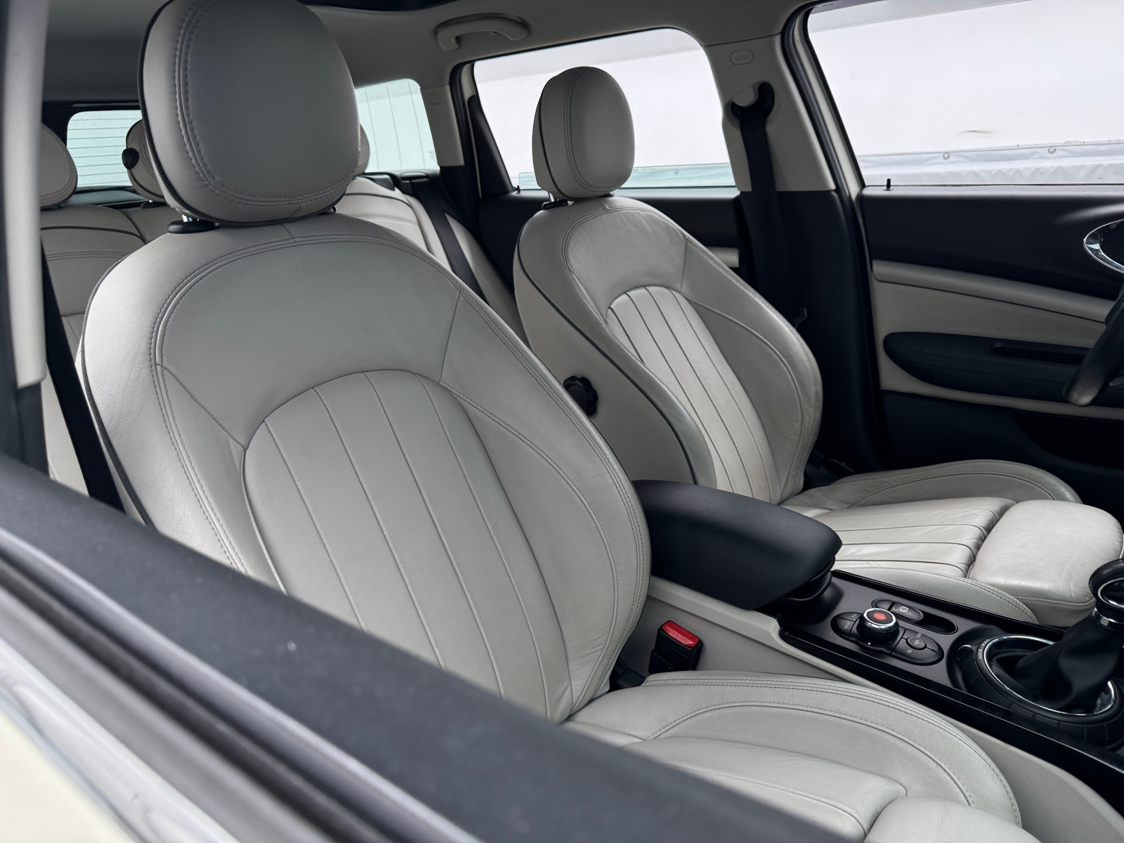 Thumbnail: 2016 MINI Cooper Clubman - 2