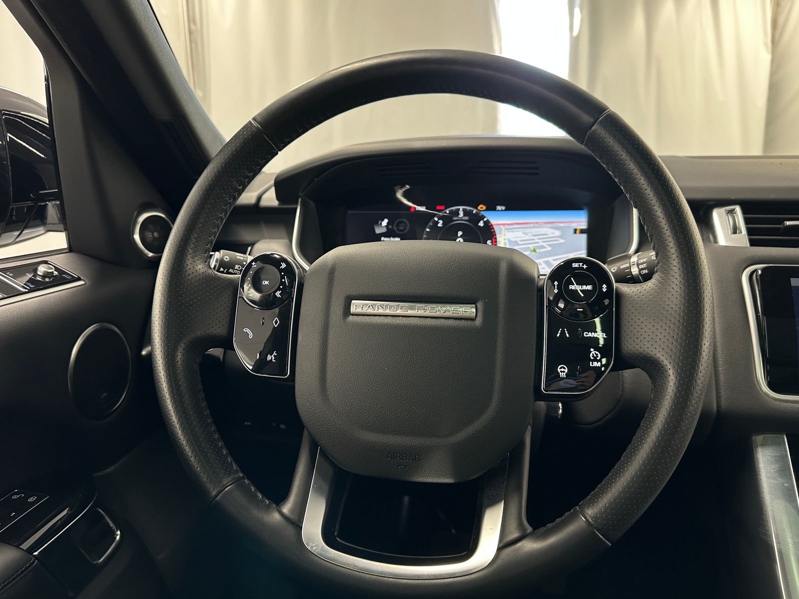 Thumbnail: 2020 Land Rover Range Rover Sport - 4