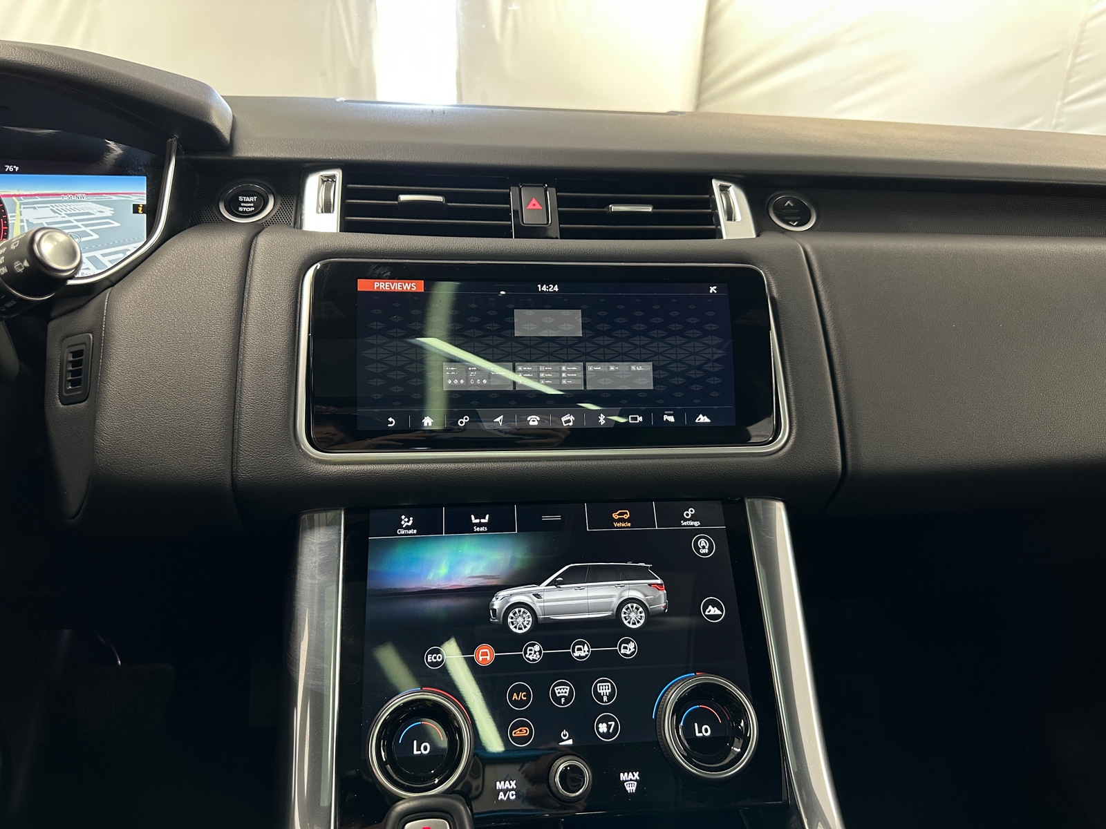 Thumbnail: 2020 Land Rover Range Rover Sport - 3