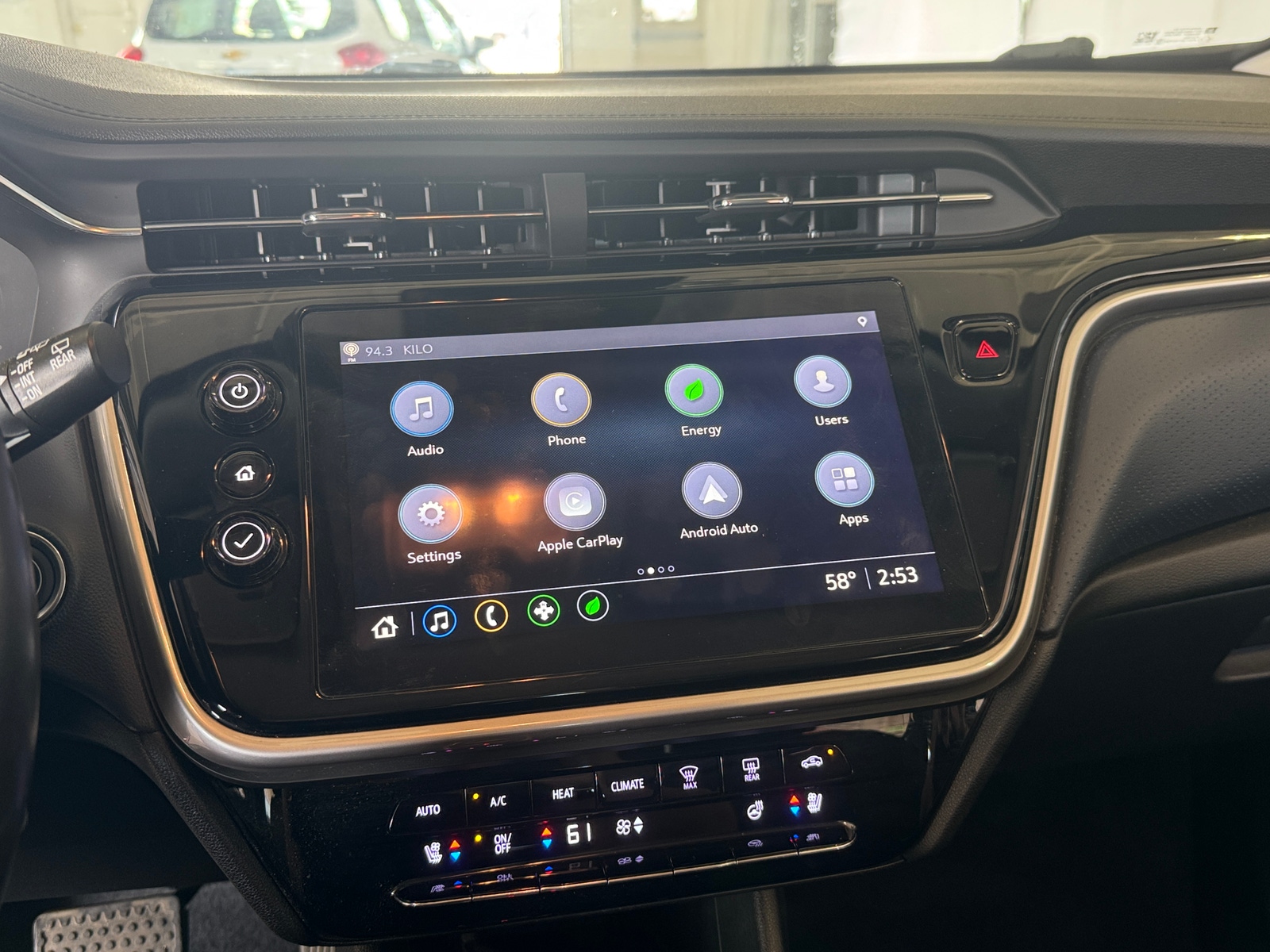 Thumbnail: 2022 Chevrolet Bolt EUV - 3