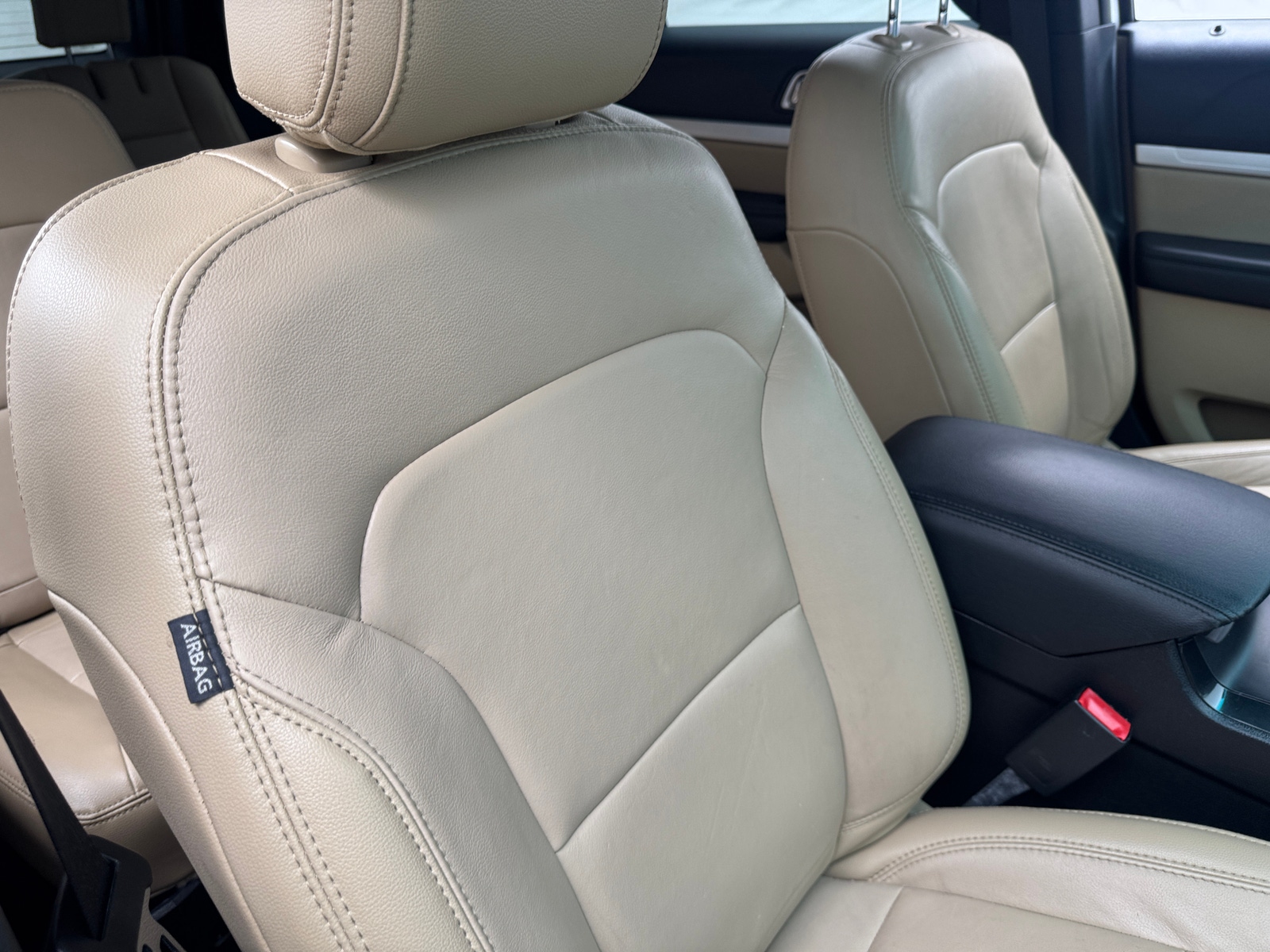 Thumbnail: 2016 Ford Explorer - 2
