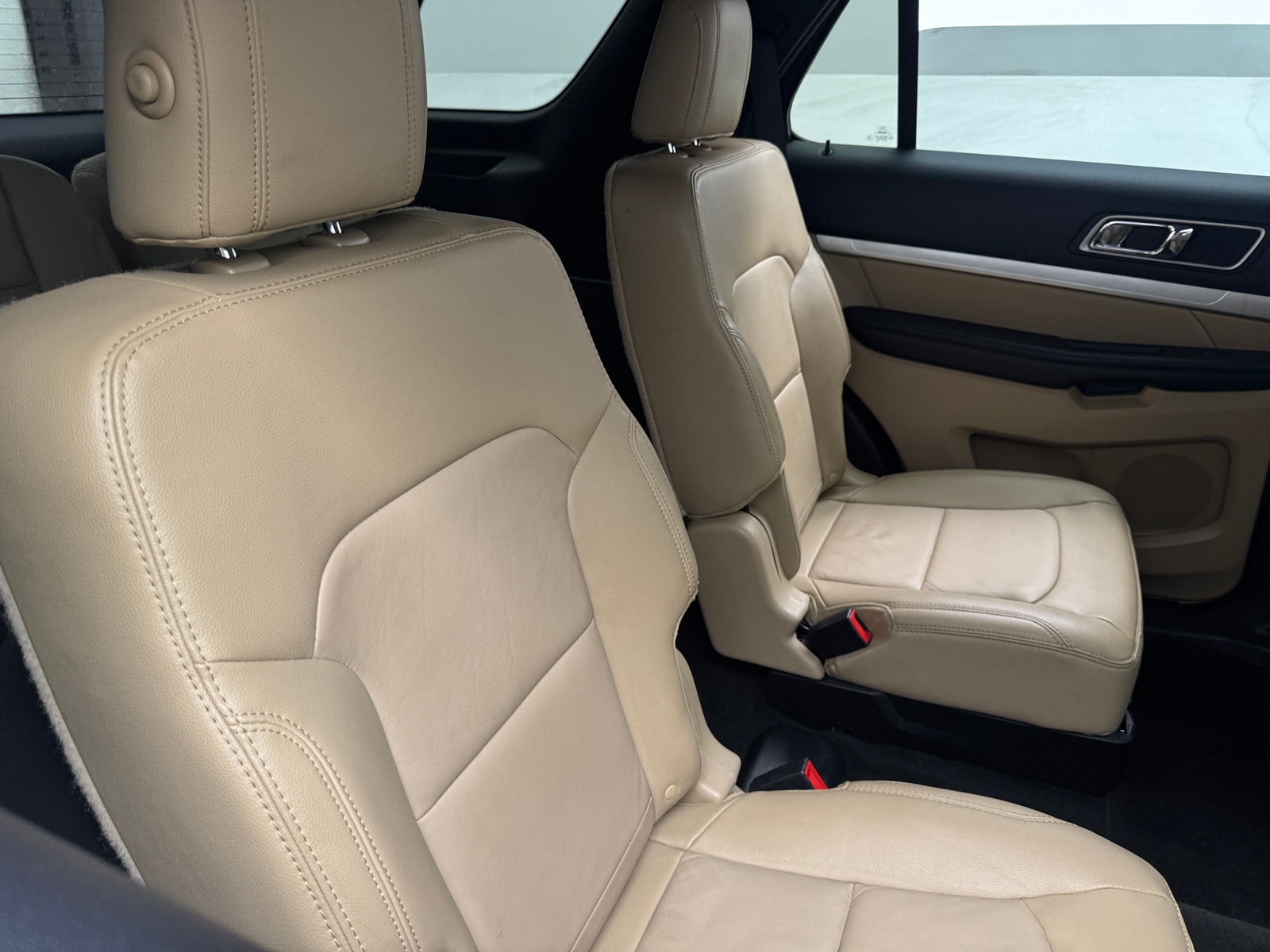 Thumbnail: 2016 Ford Explorer - 6