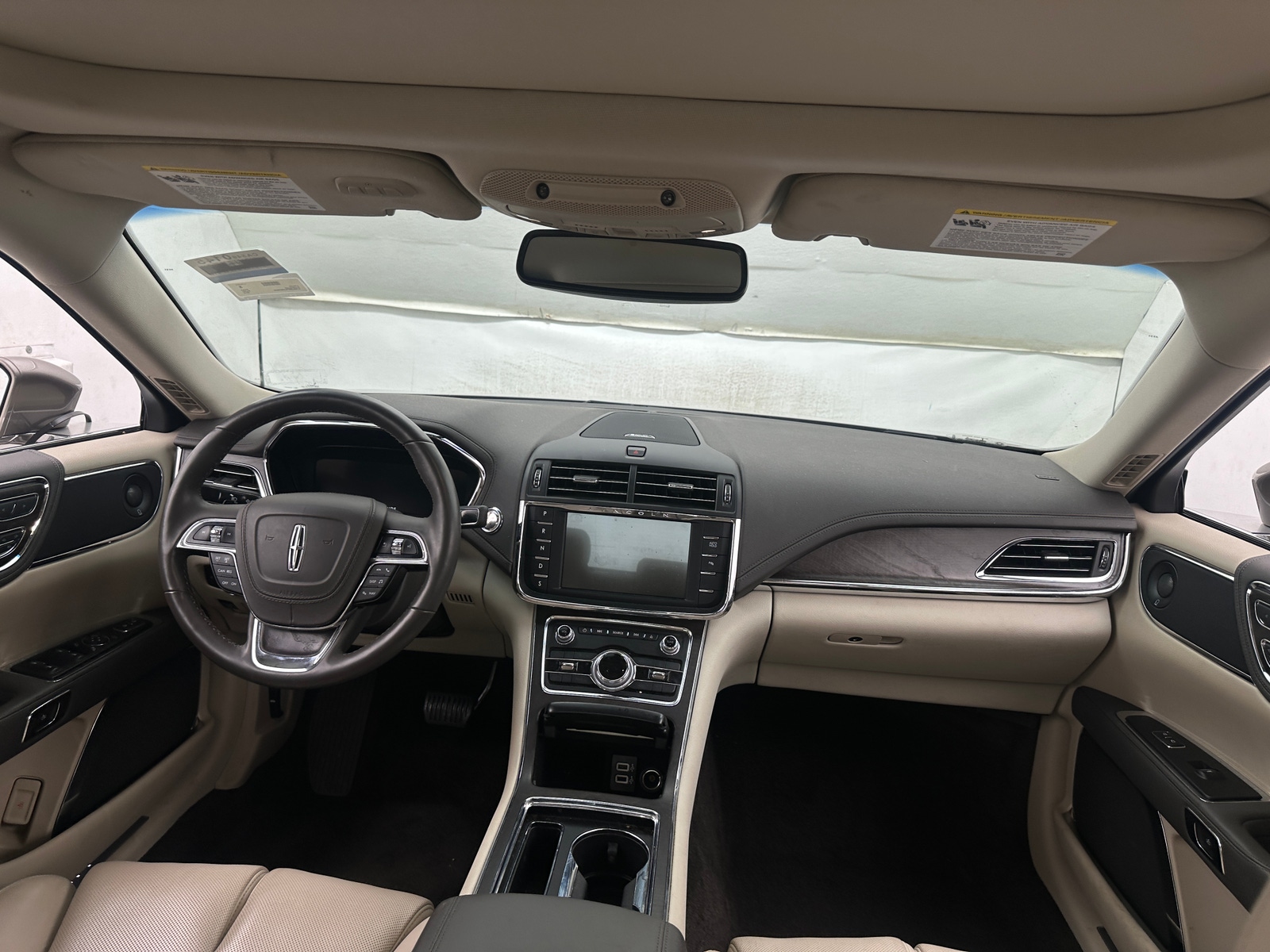 Thumbnail: 2018 Lincoln Continental - 2