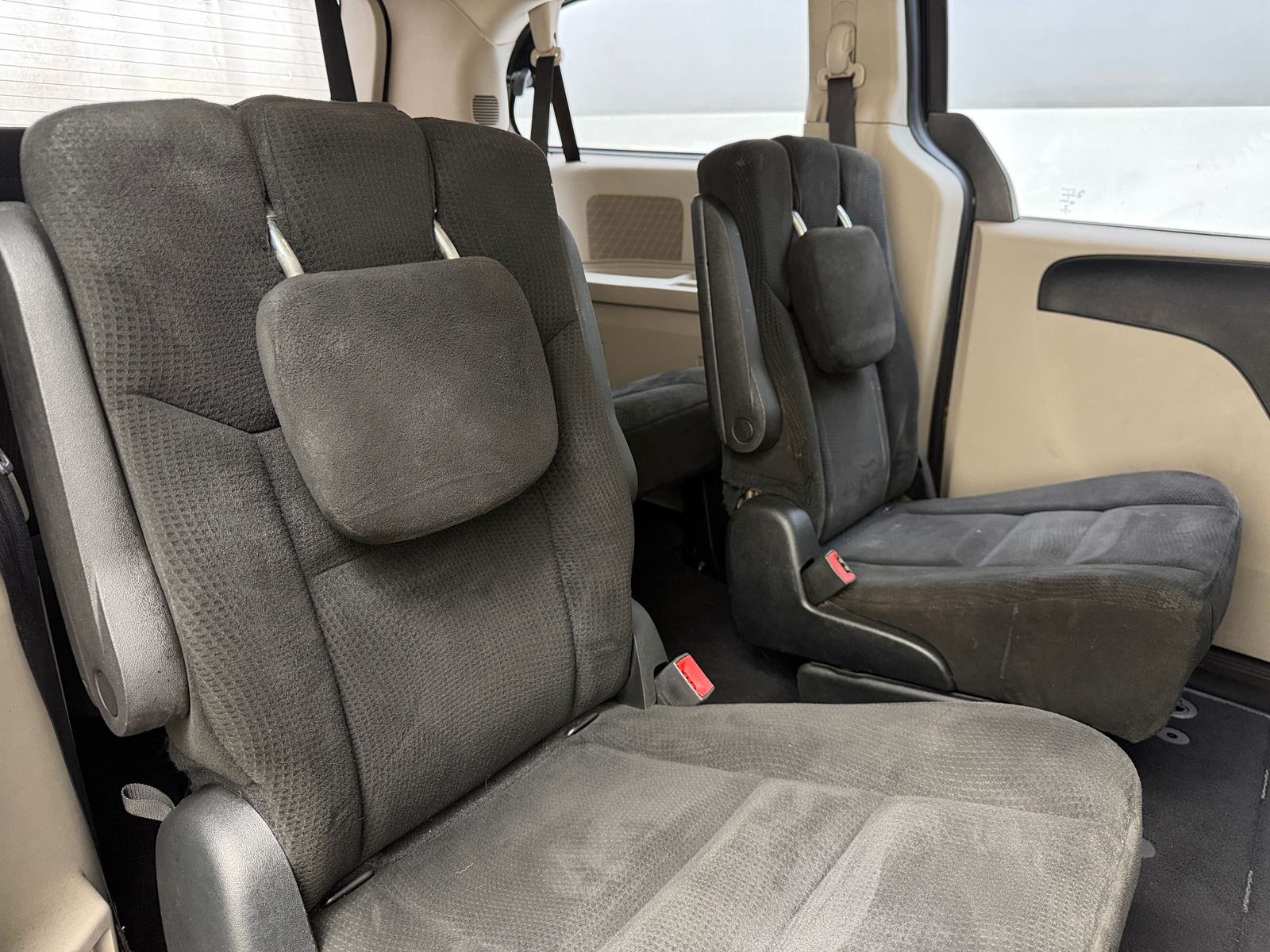 Thumbnail: 2016 Dodge Grand Caravan - 6